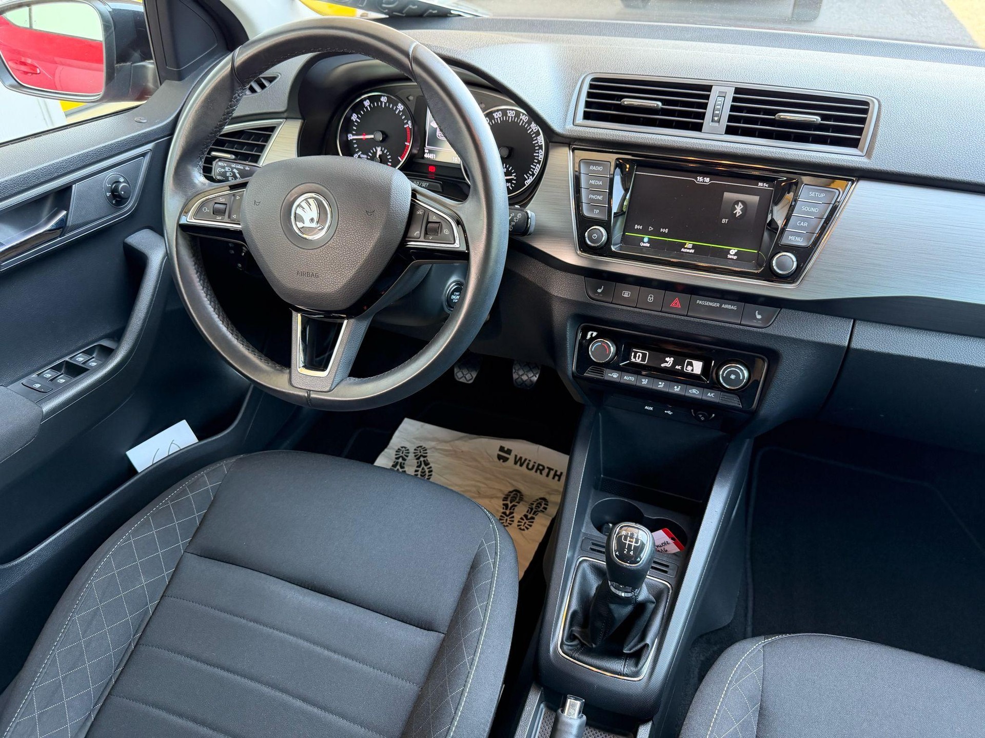 SKODA Fabia 1.2 TSI Style-image-10