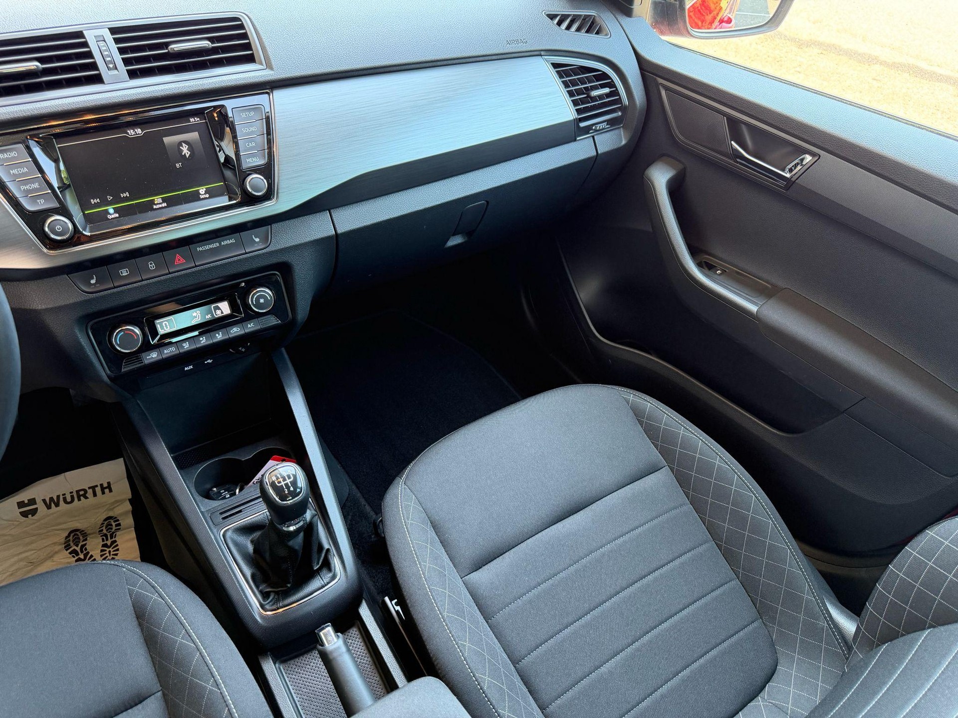 SKODA Fabia 1.2 TSI Style-image-12