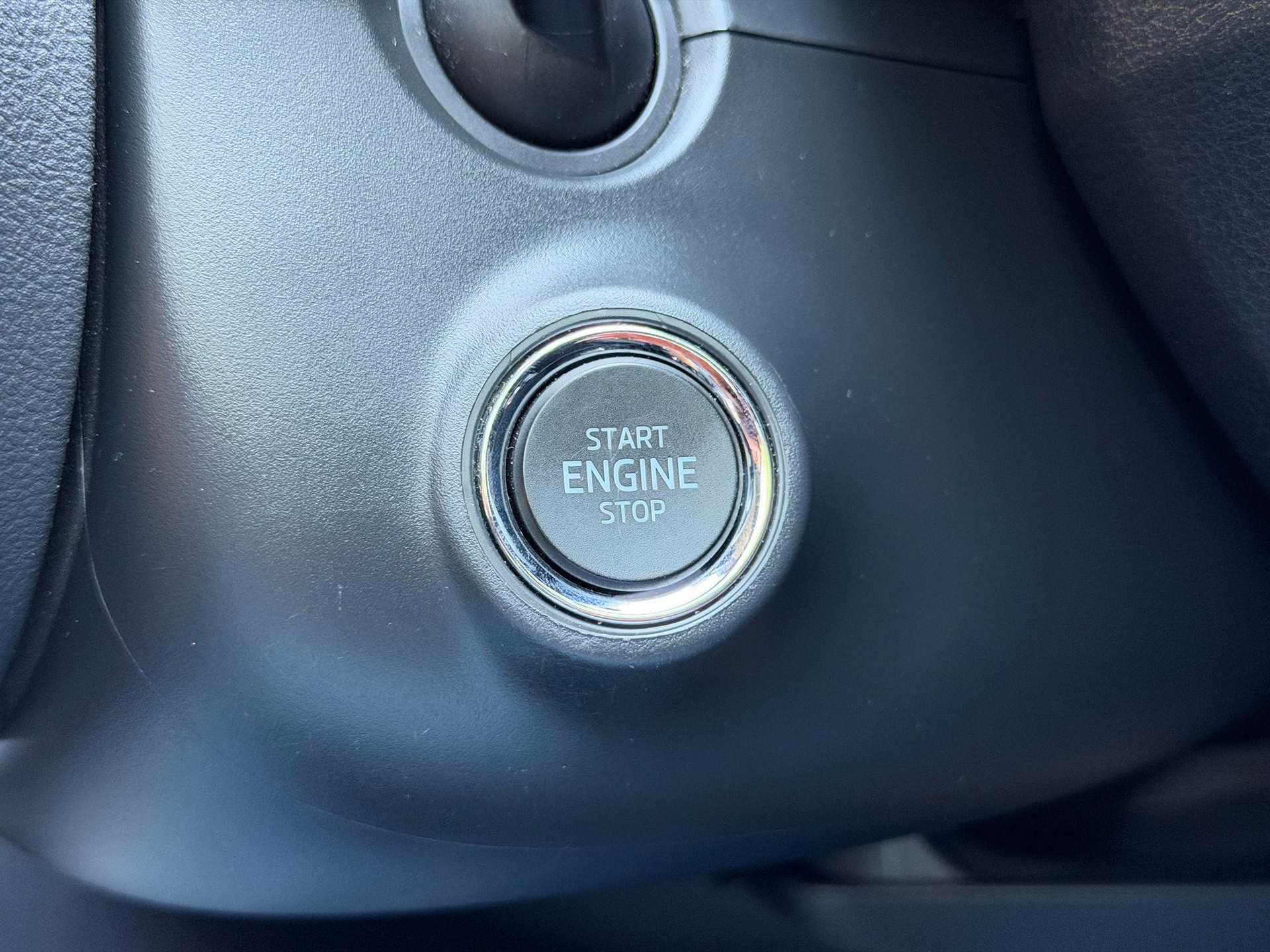 SKODA Fabia 1.2 TSI Style-image-17