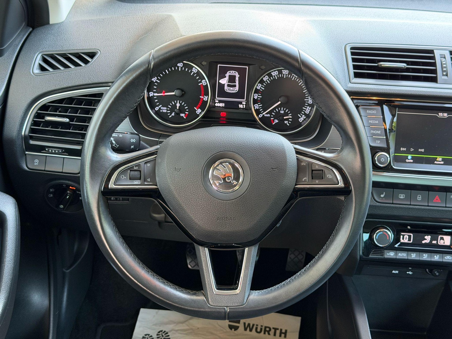 SKODA Fabia 1.2 TSI Style-image-11