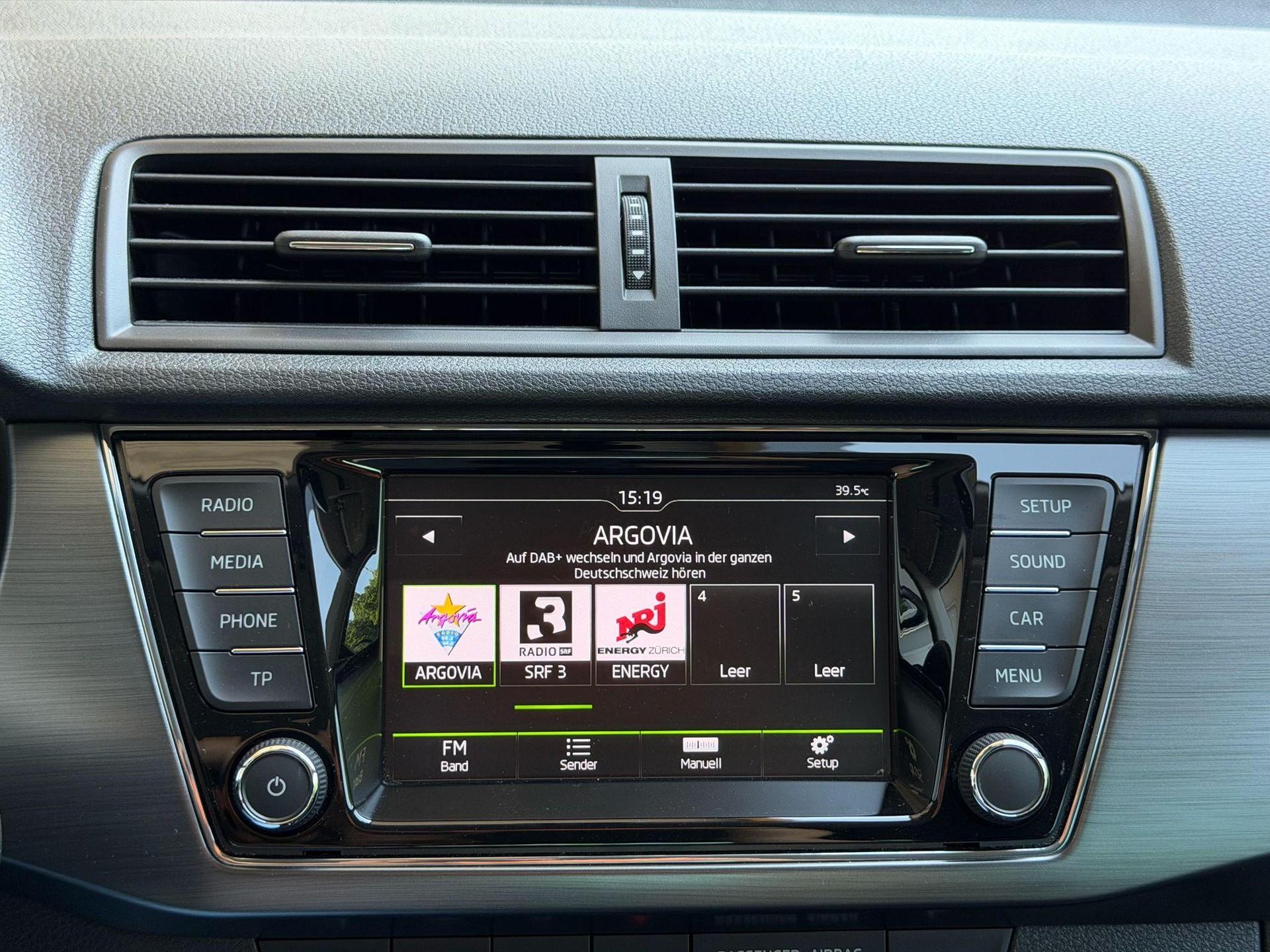 SKODA Fabia 1.2 TSI Style-image-14