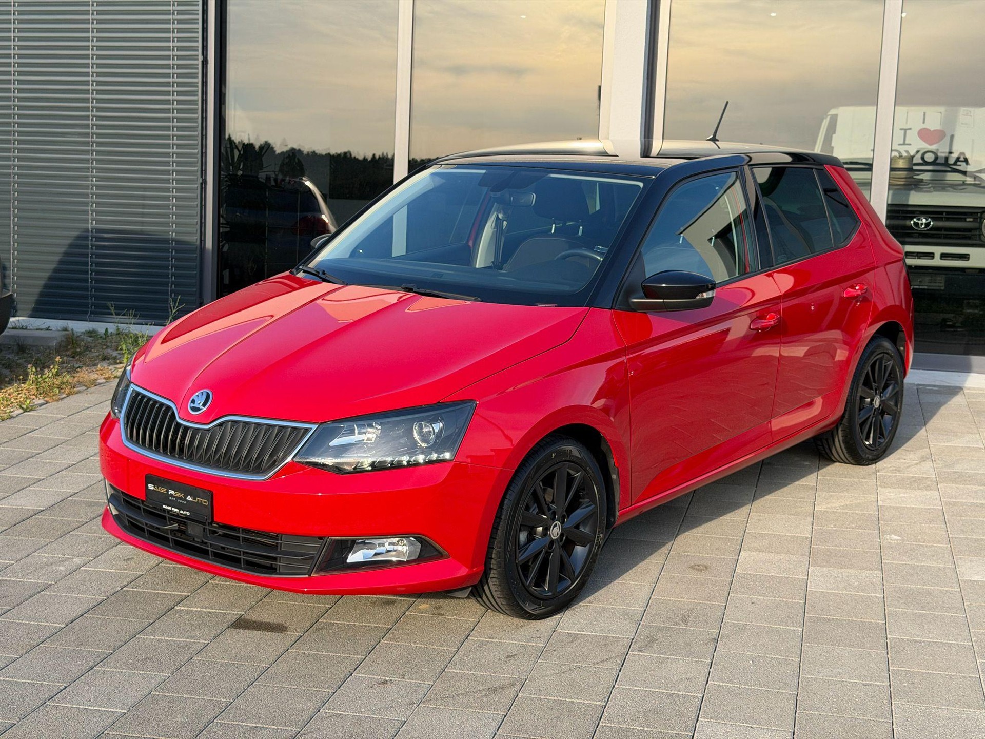 SKODA Fabia 1.2 TSI Style-image-0