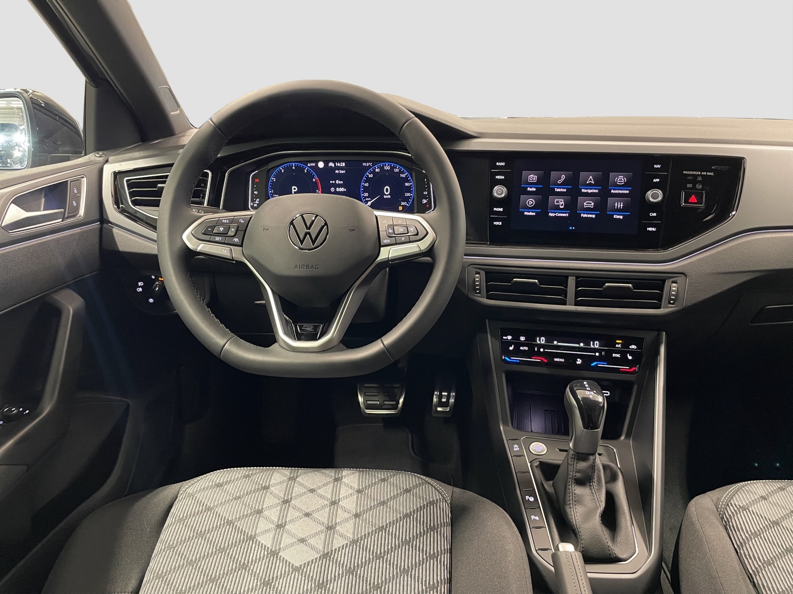 VW Polo 1.0 TSI R-Line United DSG-image-10