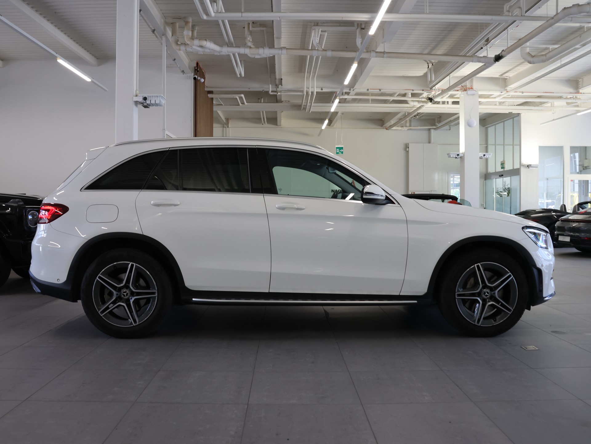 MERCEDES-BENZ GLC 200 AMG Line 4Matic 9G-Tronic *Rückfahrkamera* *Sitzheizung*-image-6