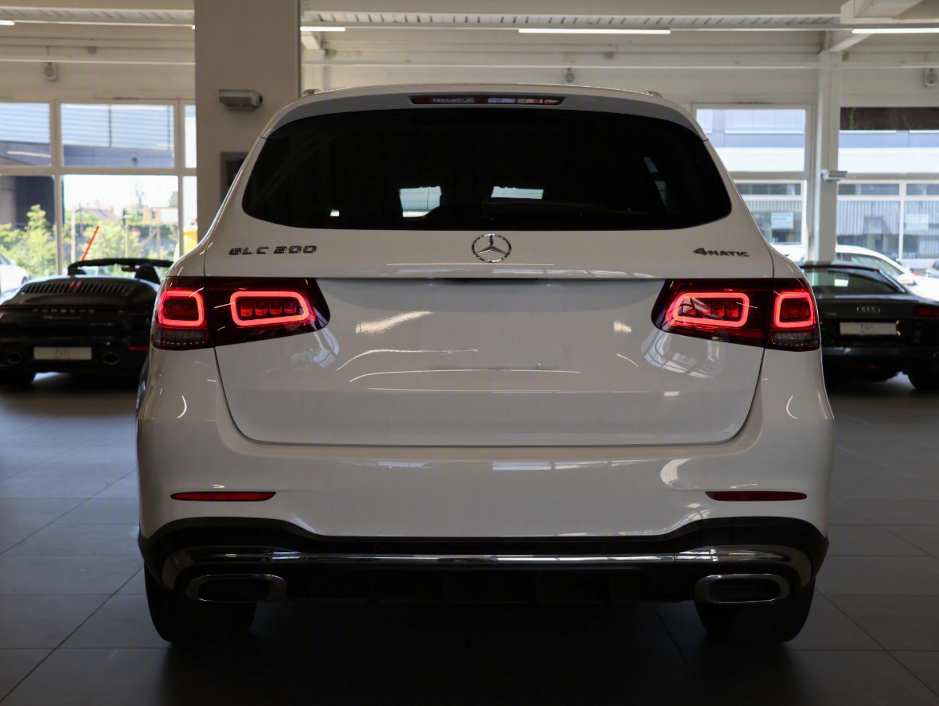 MERCEDES-BENZ GLC 200 AMG Line 4Matic 9G-Tronic *Rückfahrkamera* *Sitzheizung*-image-4