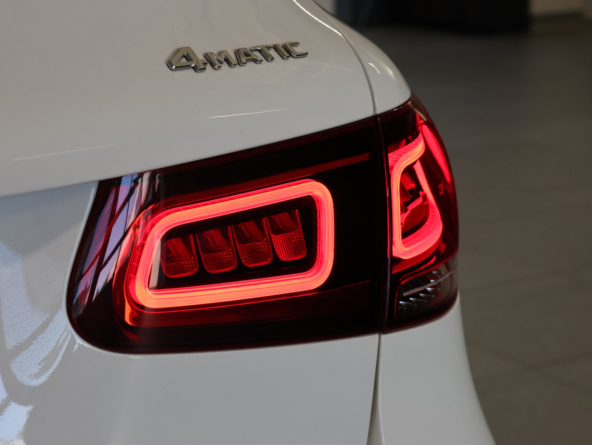 MERCEDES-BENZ GLC 200 AMG Line 4Matic 9G-Tronic *Rückfahrkamera* *Sitzheizung*-image-11
