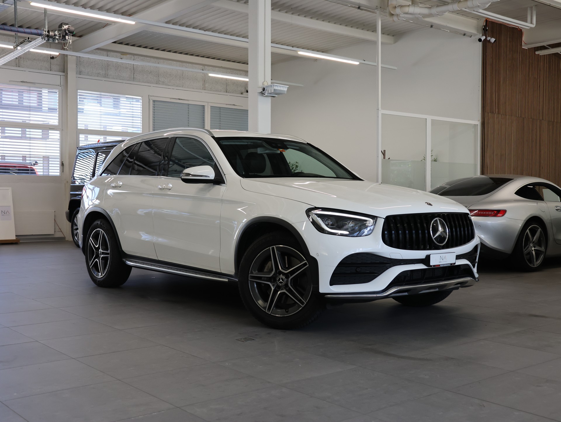 MERCEDES-BENZ GLC 200 AMG Line 4Matic 9G-Tronic *Rückfahrkamera* *Sitzheizung*-image-0