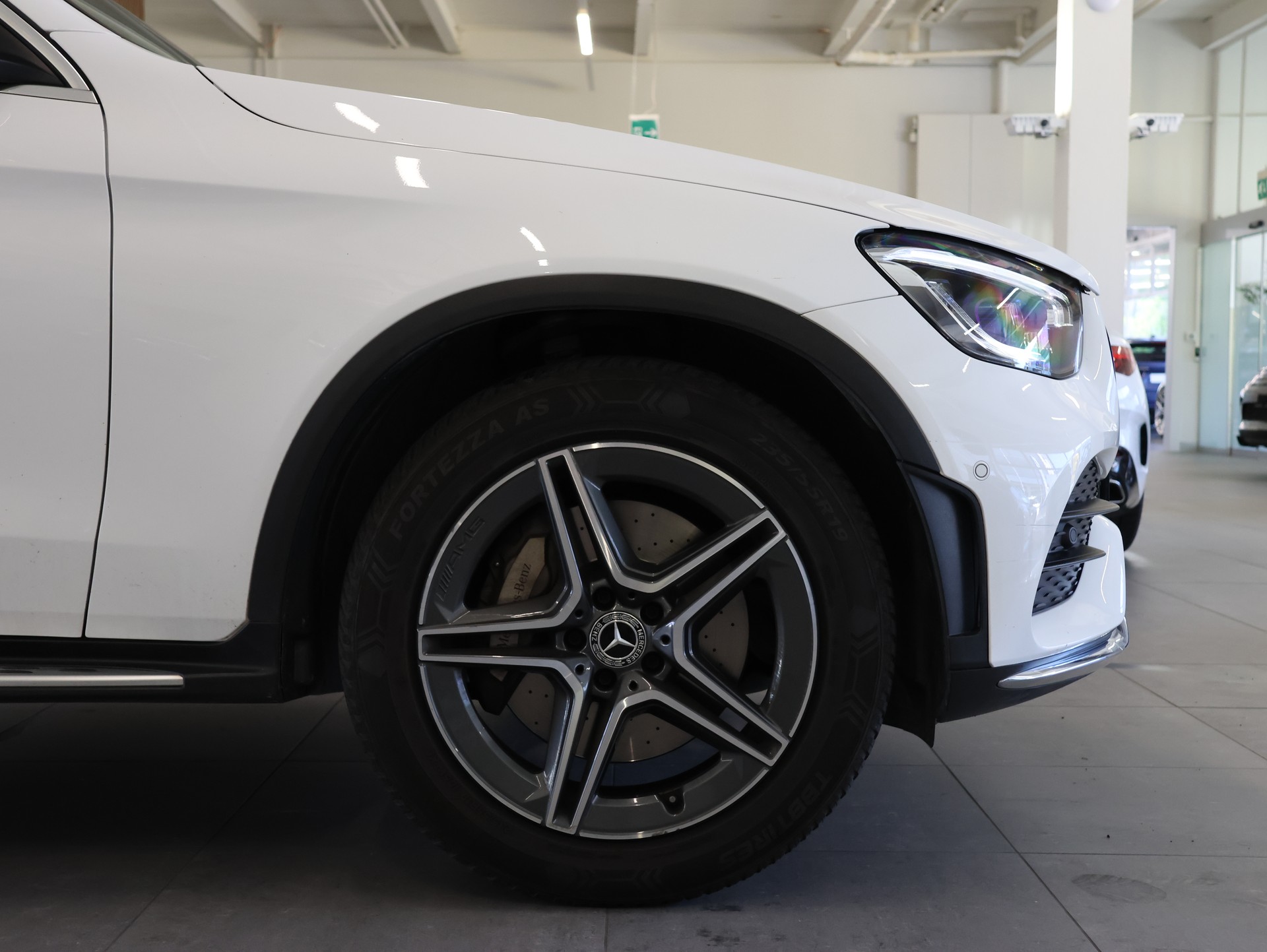 MERCEDES-BENZ GLC 200 AMG Line 4Matic 9G-Tronic *Rückfahrkamera* *Sitzheizung*-image-7