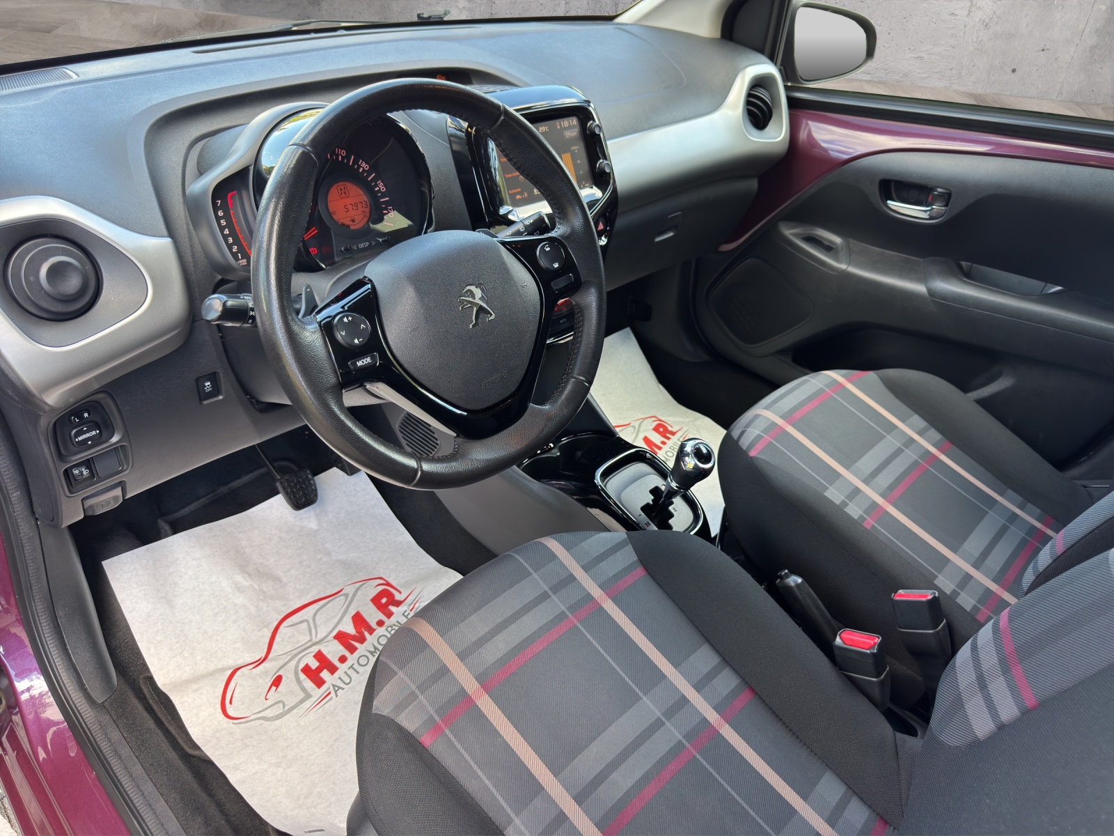 PEUGEOT 108 1.0 VTi Allure ETG-image-8