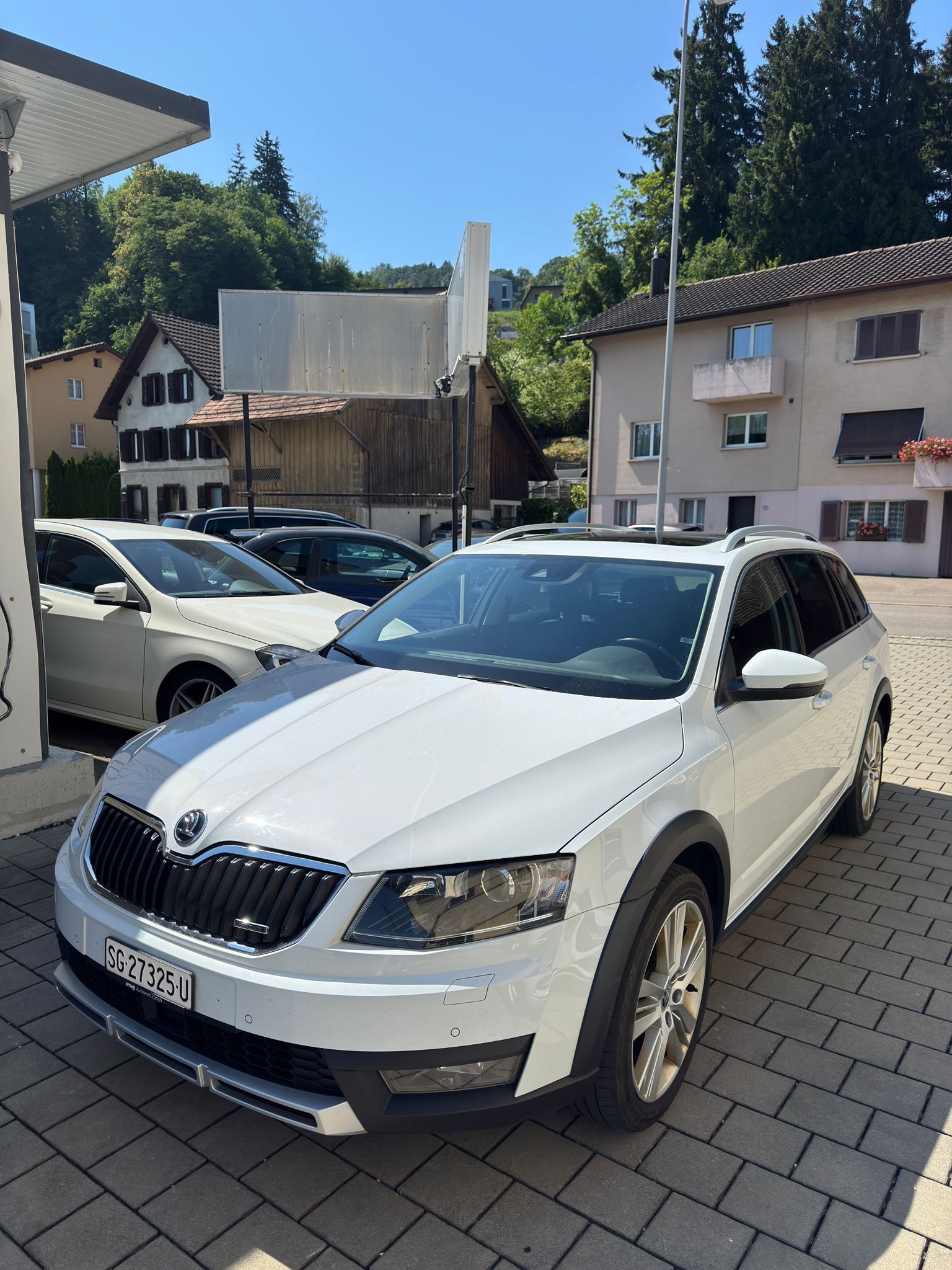 SKODA Octavia Scout 2.0 TDI 184 4x4 DSG-image-0