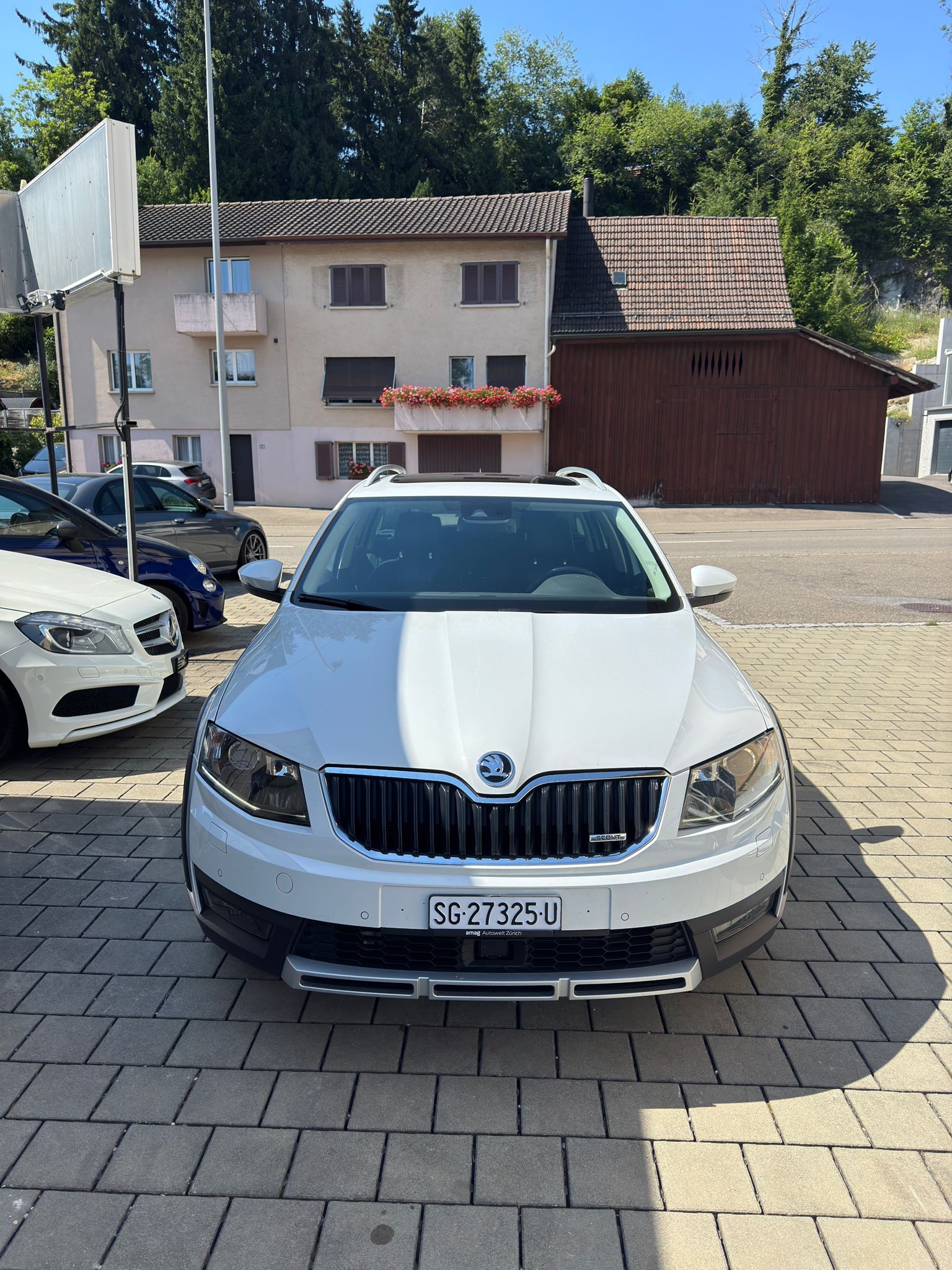 SKODA Octavia Scout 2.0 TDI 184 4x4 DSG-image-5