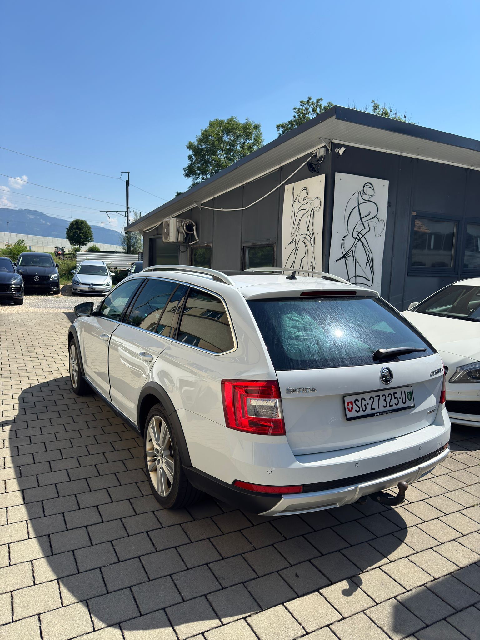 SKODA Octavia Scout 2.0 TDI 184 4x4 DSG-image-2
