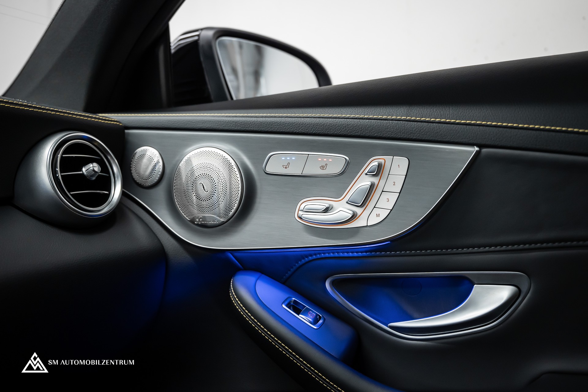 MERCEDES-BENZ C 63 S AMG Coupé / 1 of 499 / Final Edition / Designo magno / Aero-image-25