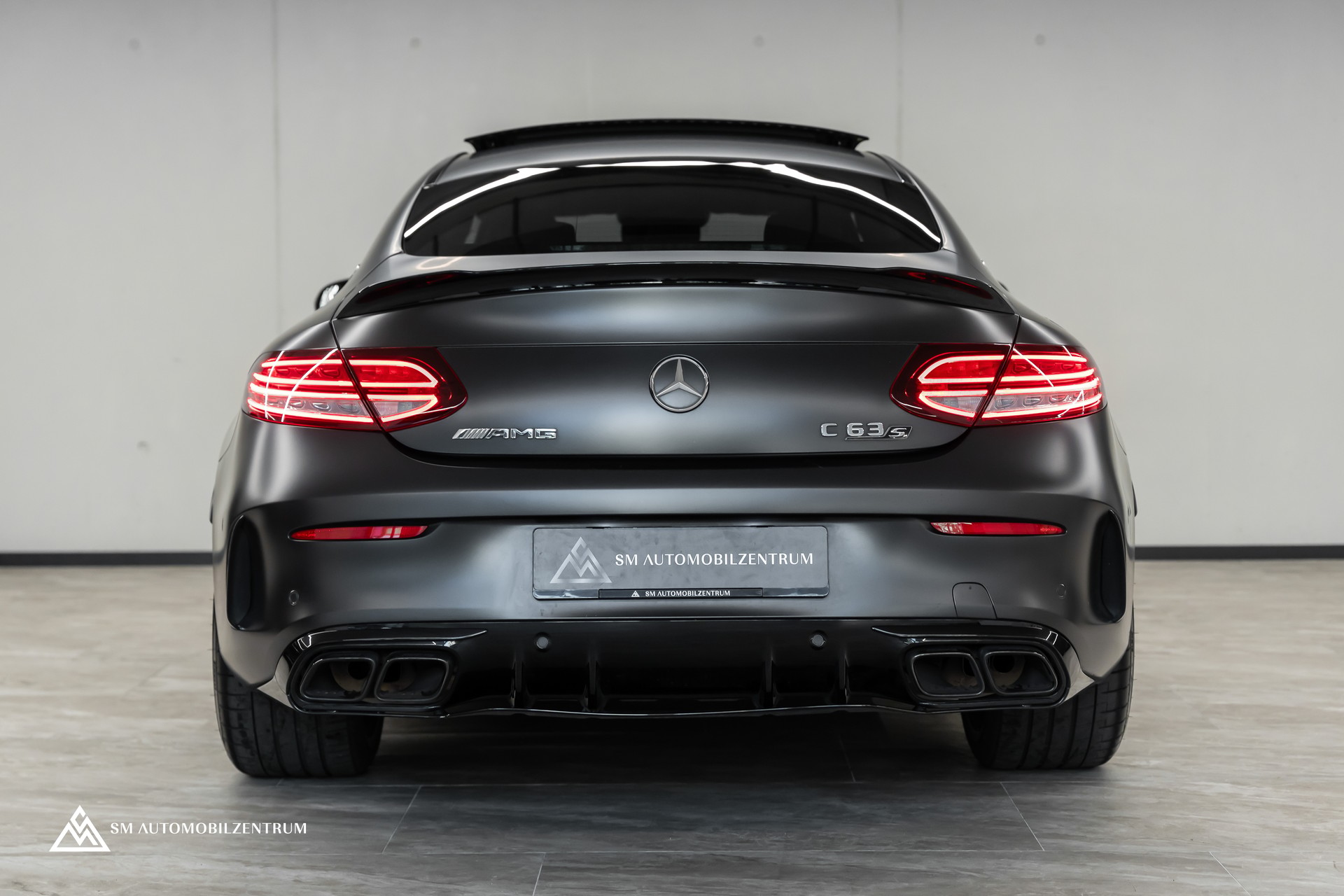 MERCEDES-BENZ C 63 S AMG Coupé / 1 of 499 / Final Edition / Designo magno / Aero-image-37