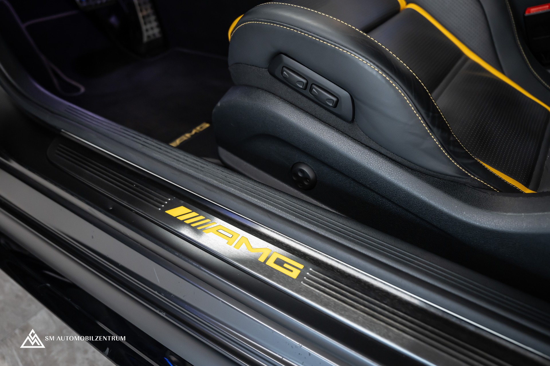 MERCEDES-BENZ C 63 S AMG Coupé / 1 of 499 / Final Edition / Designo magno / Aero-image-13