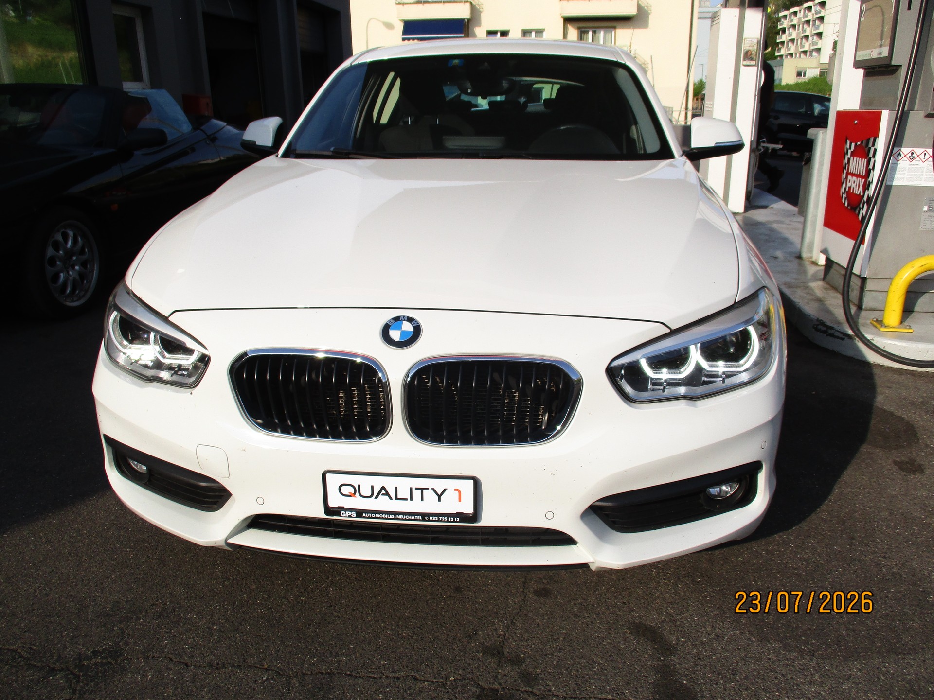 BMW 118i Steptronic-image-1