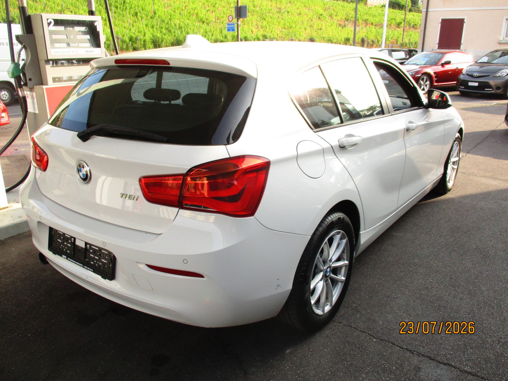 BMW 118i Steptronic-image-3
