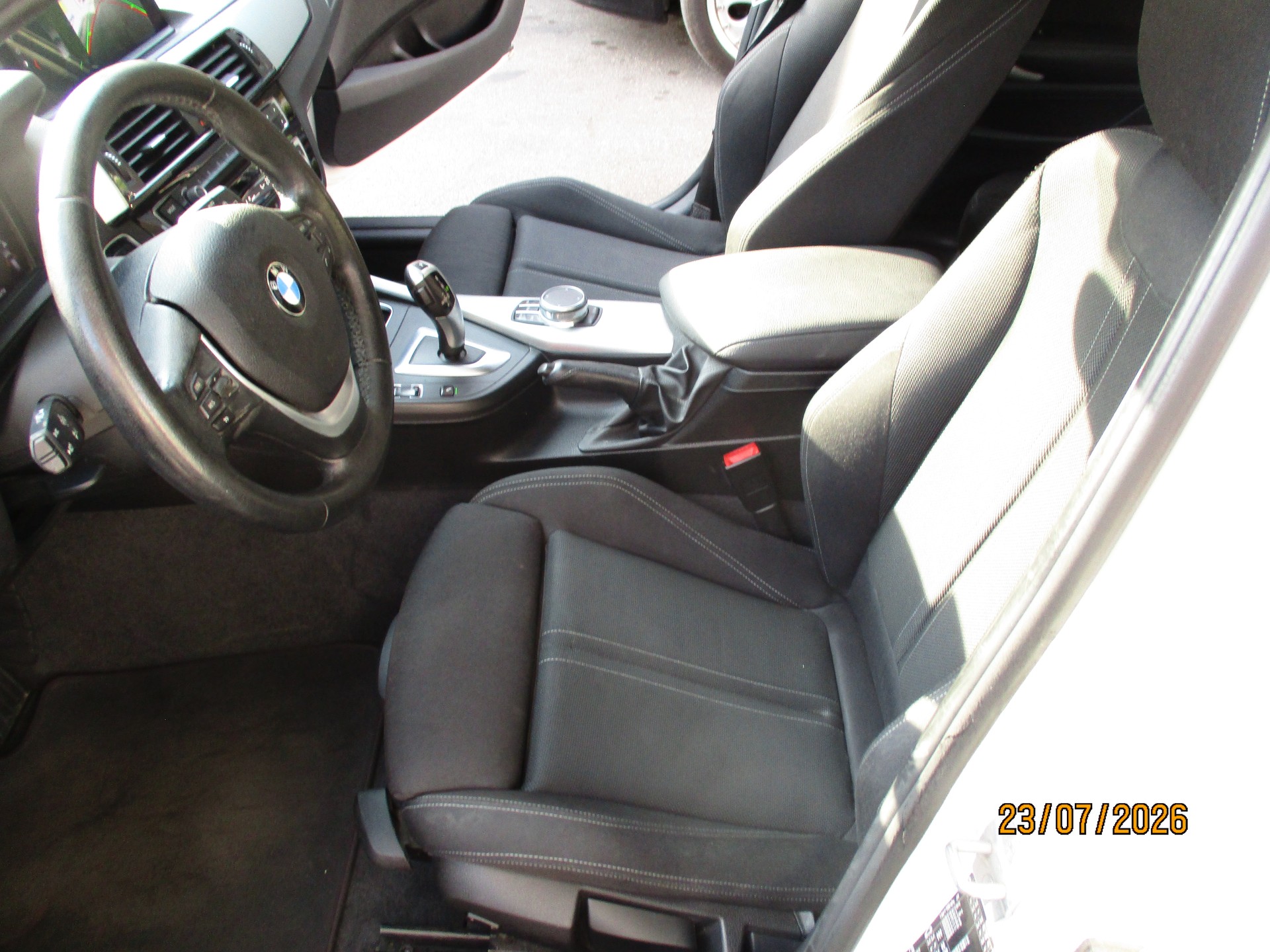 BMW 118i Steptronic-image-8