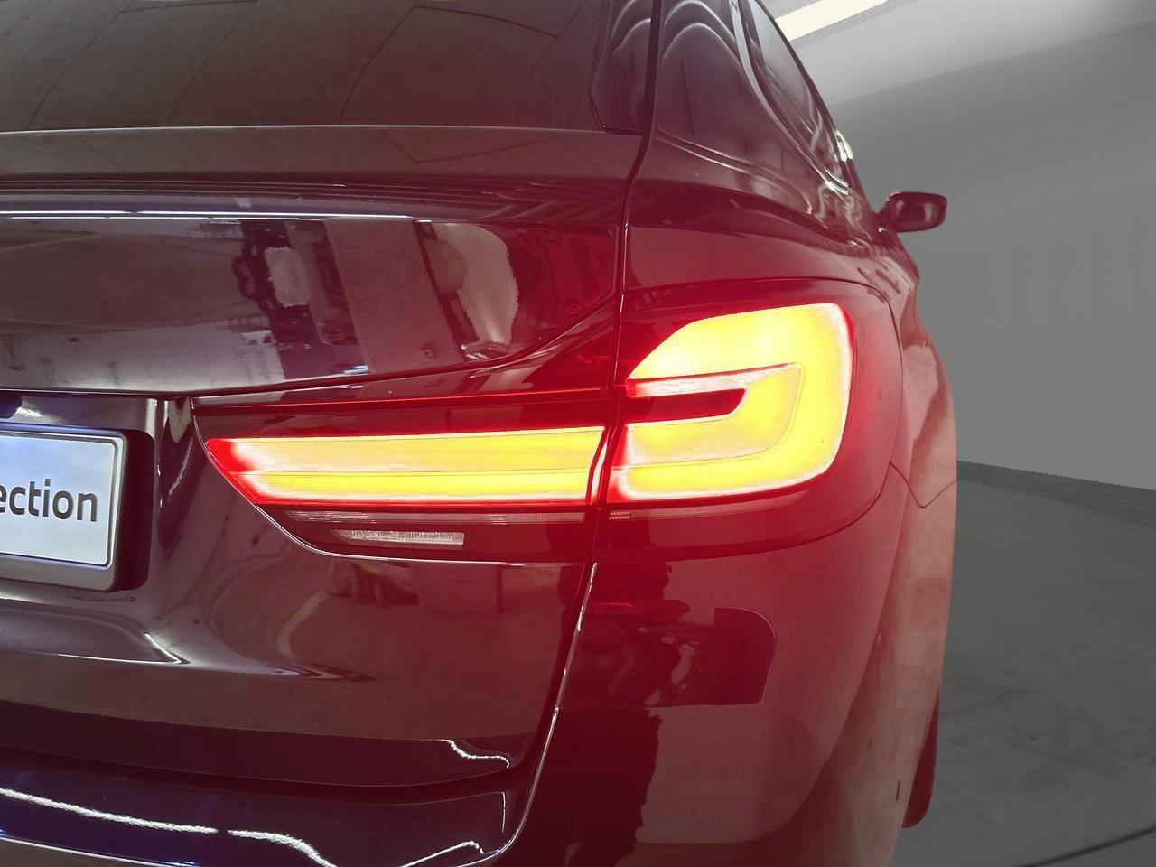 BMW 530d xDrive Touring M Sport-image-11