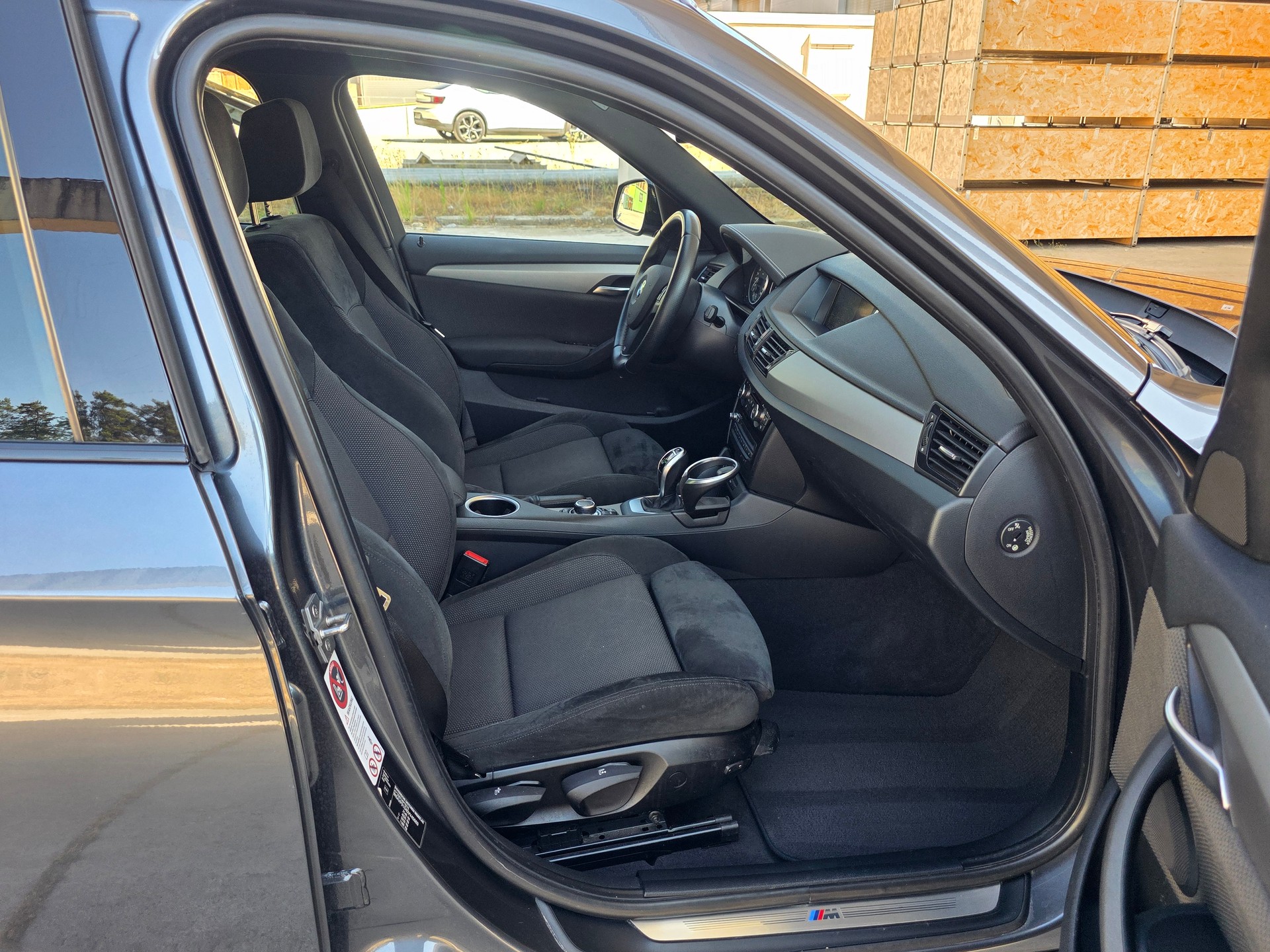 BMW X1 xDrive 20d M-Sport Steptronic-image-8