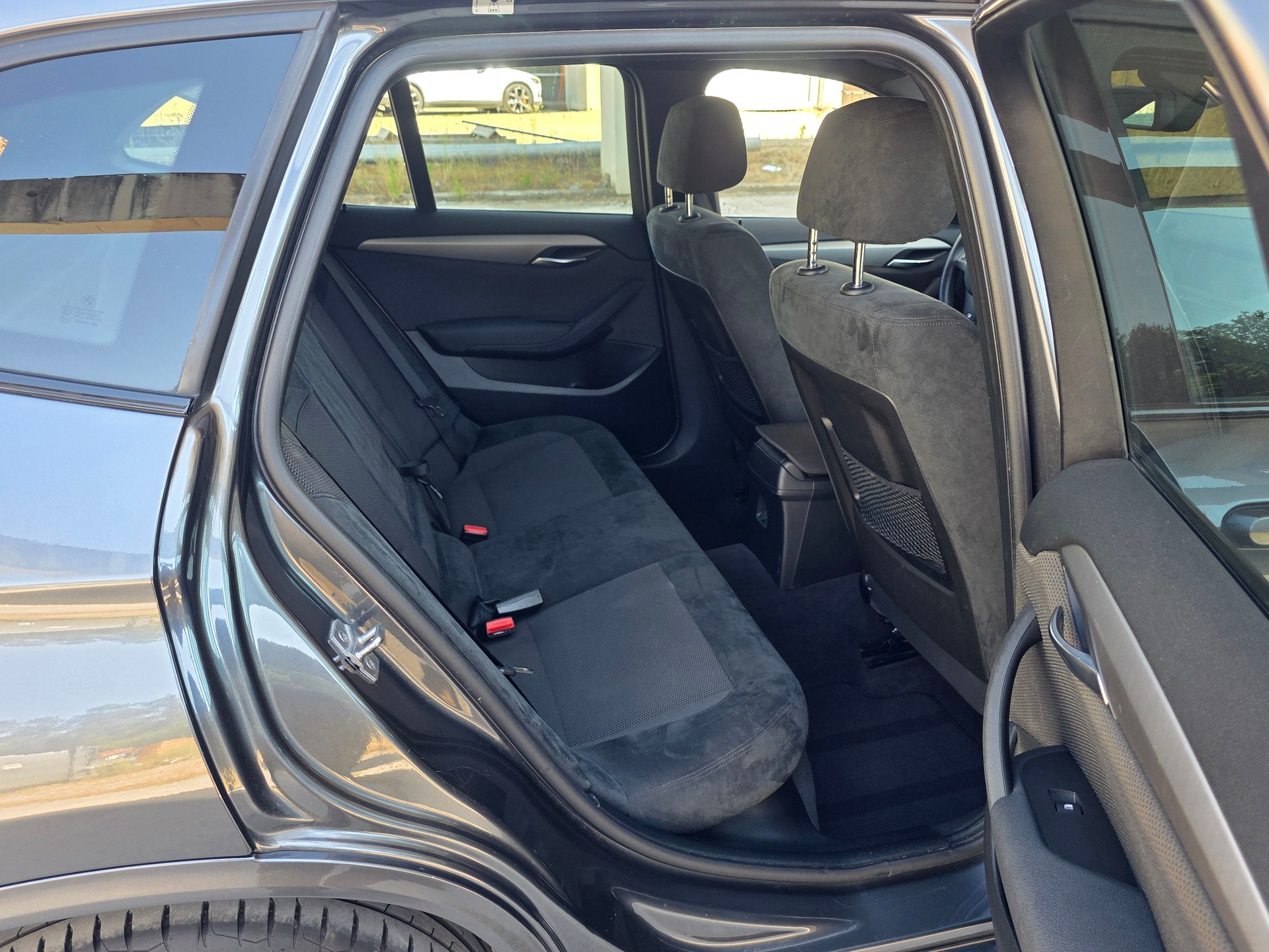 BMW X1 xDrive 20d M-Sport Steptronic-image-9