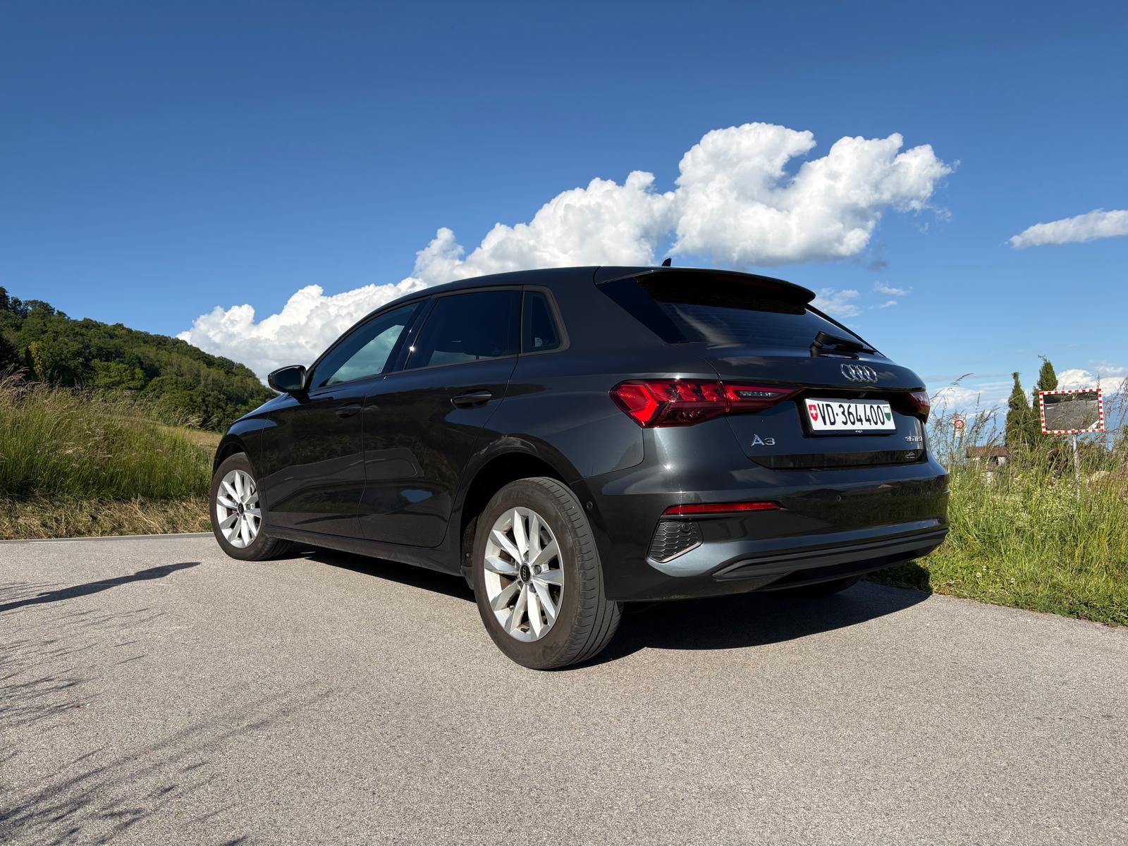 AUDI 1.5 35 TFSI S Line Attraction-image-3