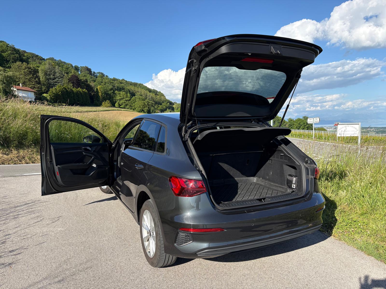 AUDI 1.5 35 TFSI S Line Attraction-image-1
