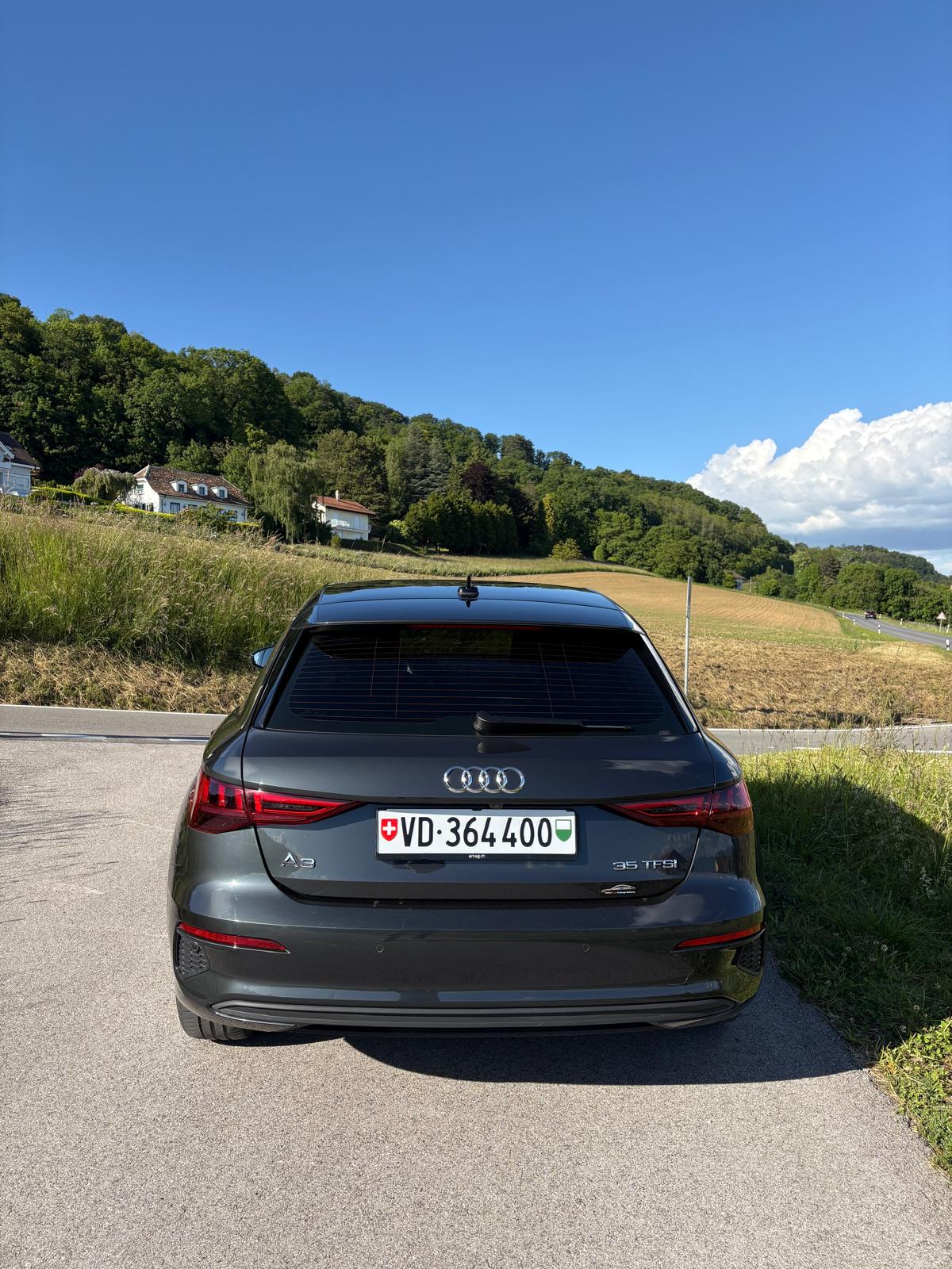 AUDI 1.5 35 TFSI S Line Attraction-image-2