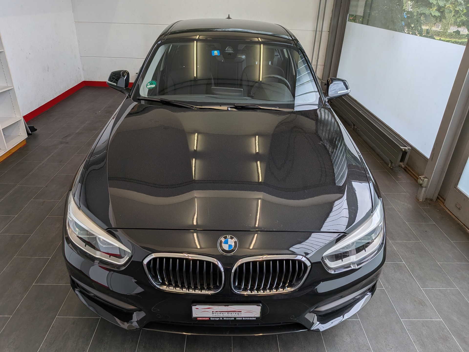 BMW 118i Urban Line Steptronic-image-3