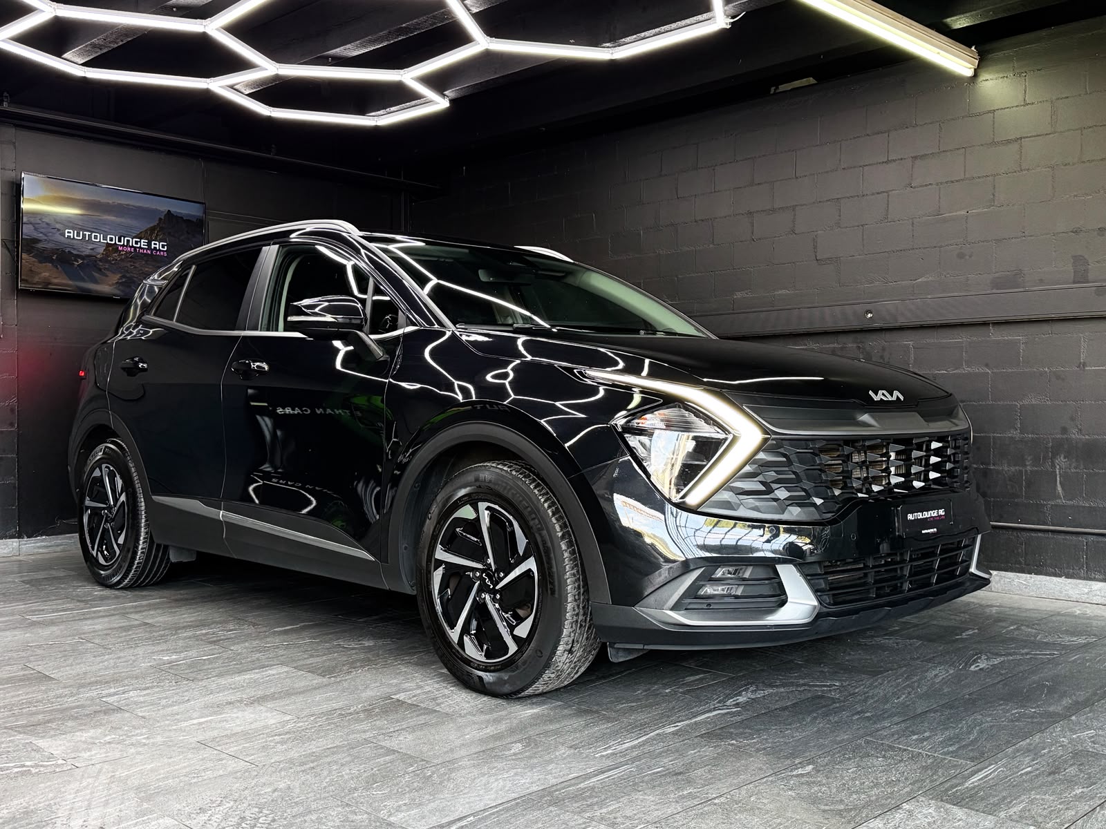KIA Sportage 1.6CRDi Mild Hybrid Black Edition 4WD DCT-image-2