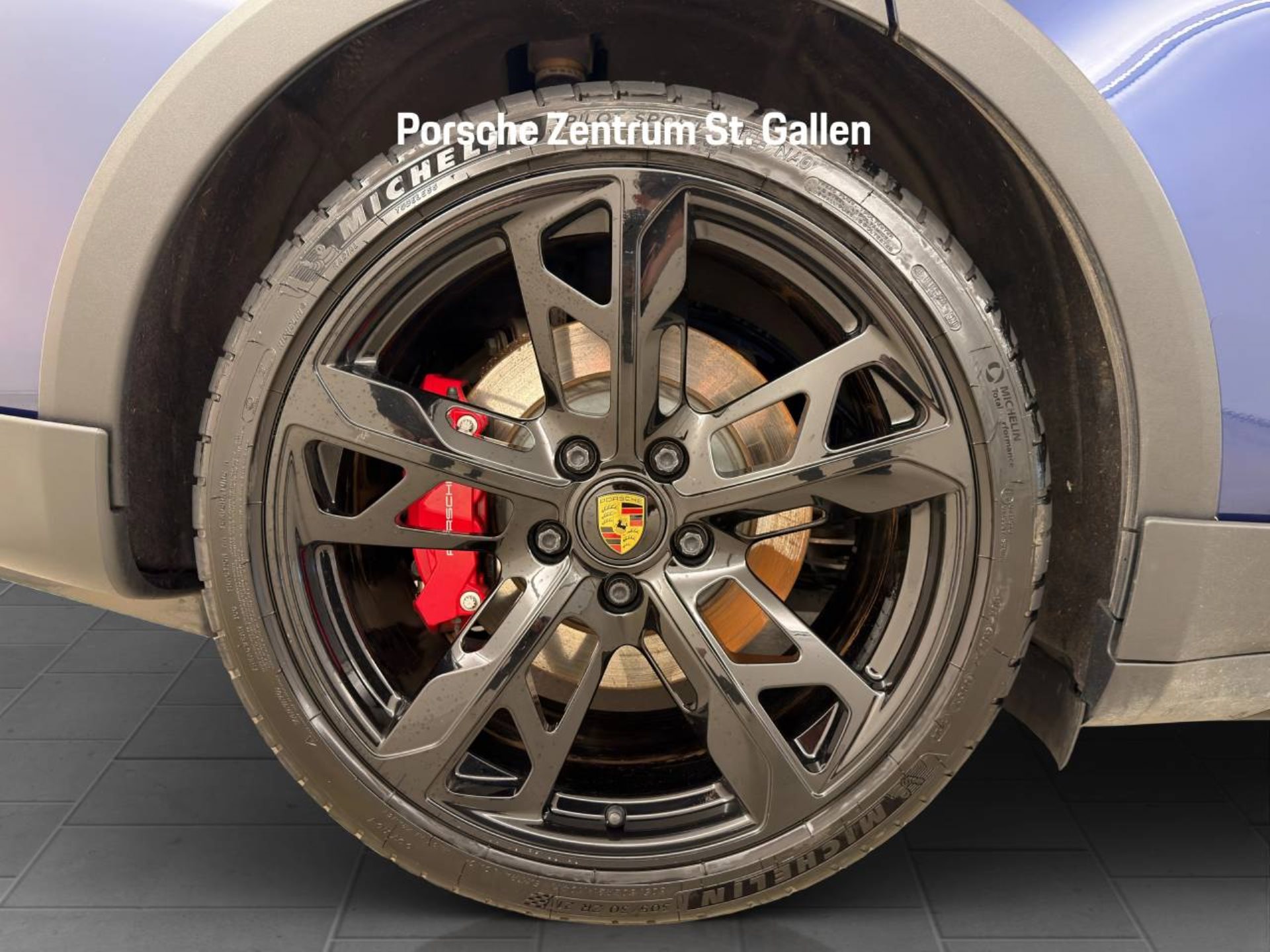 PORSCHE Taycan 4S Cross Turismo-image-10