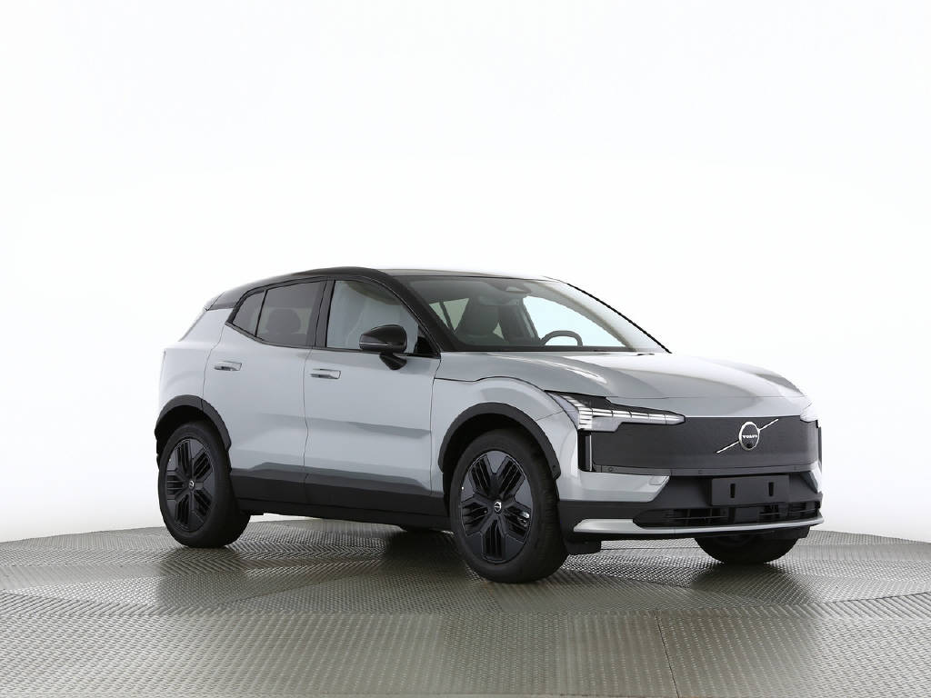 VOLVO EX 30 Cross Country P8 Ultra AWD-image-19