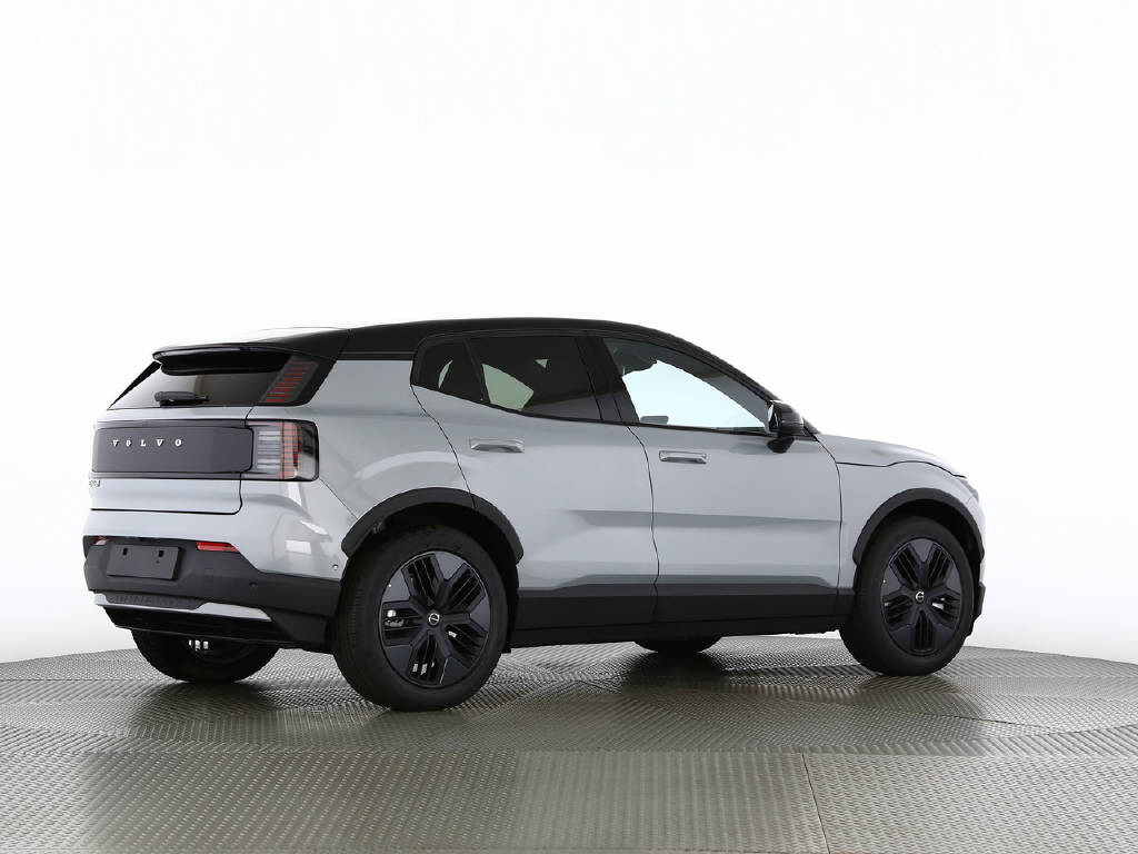 VOLVO EX 30 Cross Country P8 Ultra AWD-image-14
