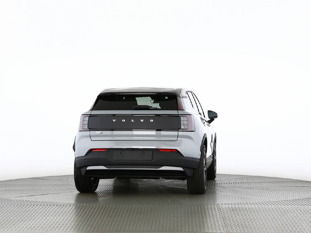 VOLVO EX 30 Cross Country P8 Ultra AWD-image-11