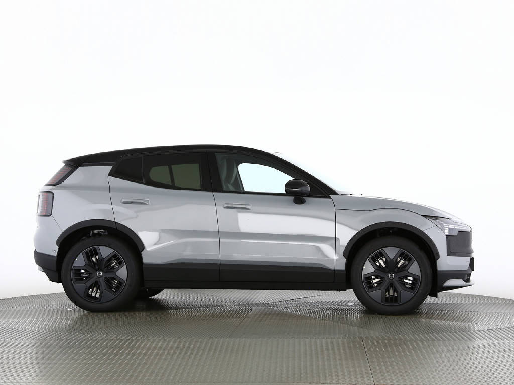 VOLVO EX 30 Cross Country P8 Ultra AWD-image-7
