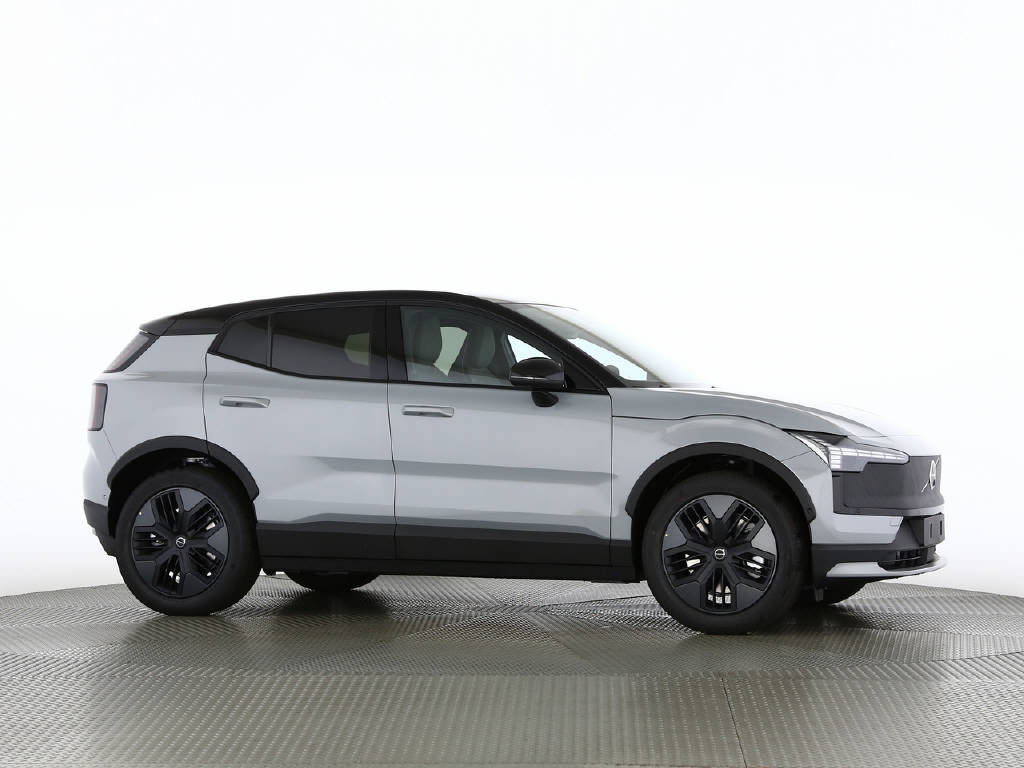 VOLVO EX 30 Cross Country P8 Ultra AWD-image-17