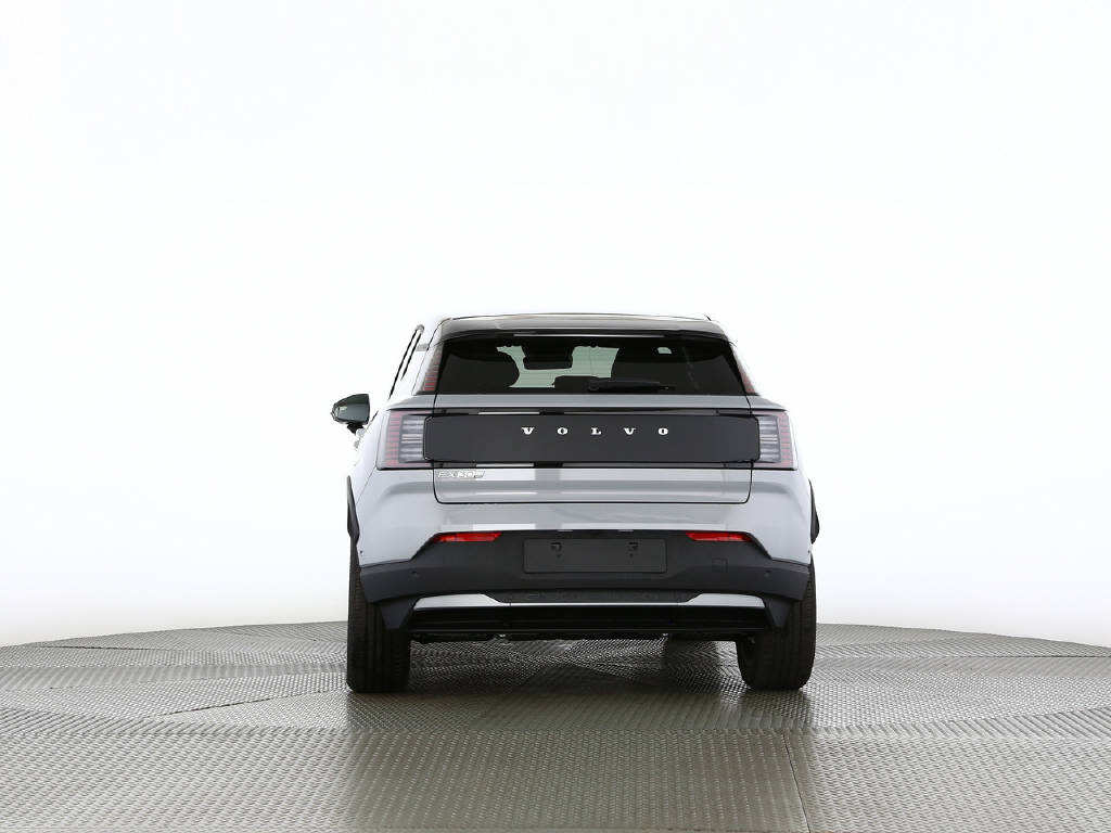 VOLVO EX 30 Cross Country P8 Ultra AWD-image-10