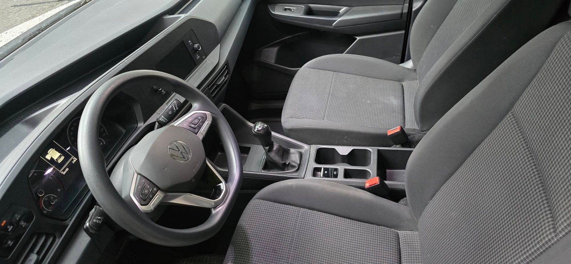 VW Caddy 2.0TDI Cargo 2.0TDI 4Motion-image-14