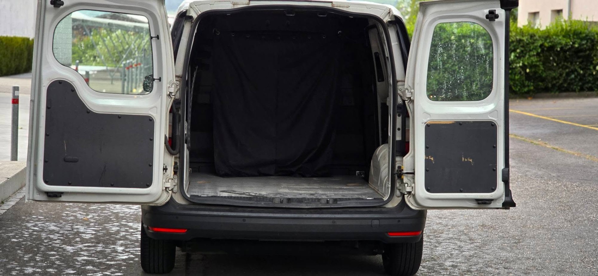 VW Caddy 2.0TDI Cargo 2.0TDI 4Motion-image-16