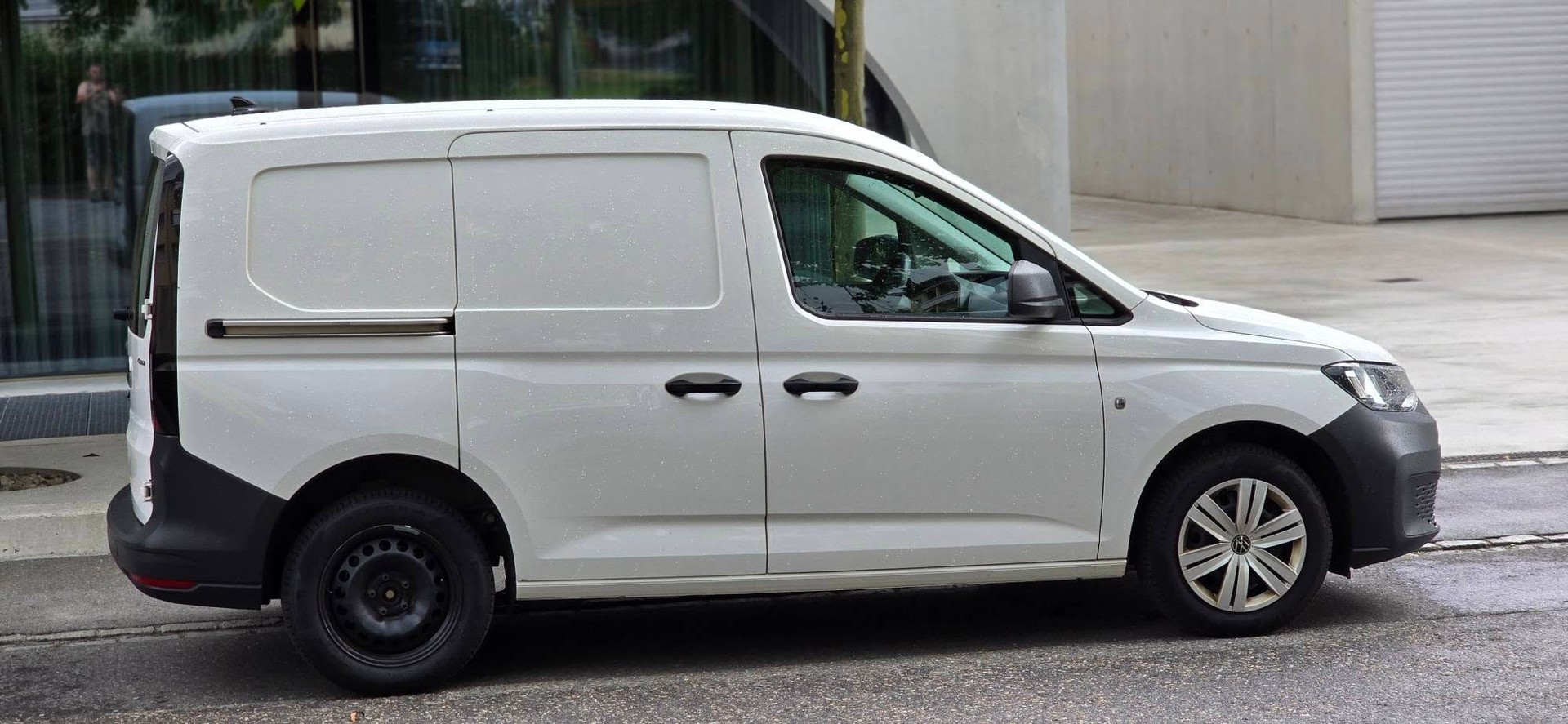VW Caddy 2.0TDI Cargo 2.0TDI 4Motion-image-4