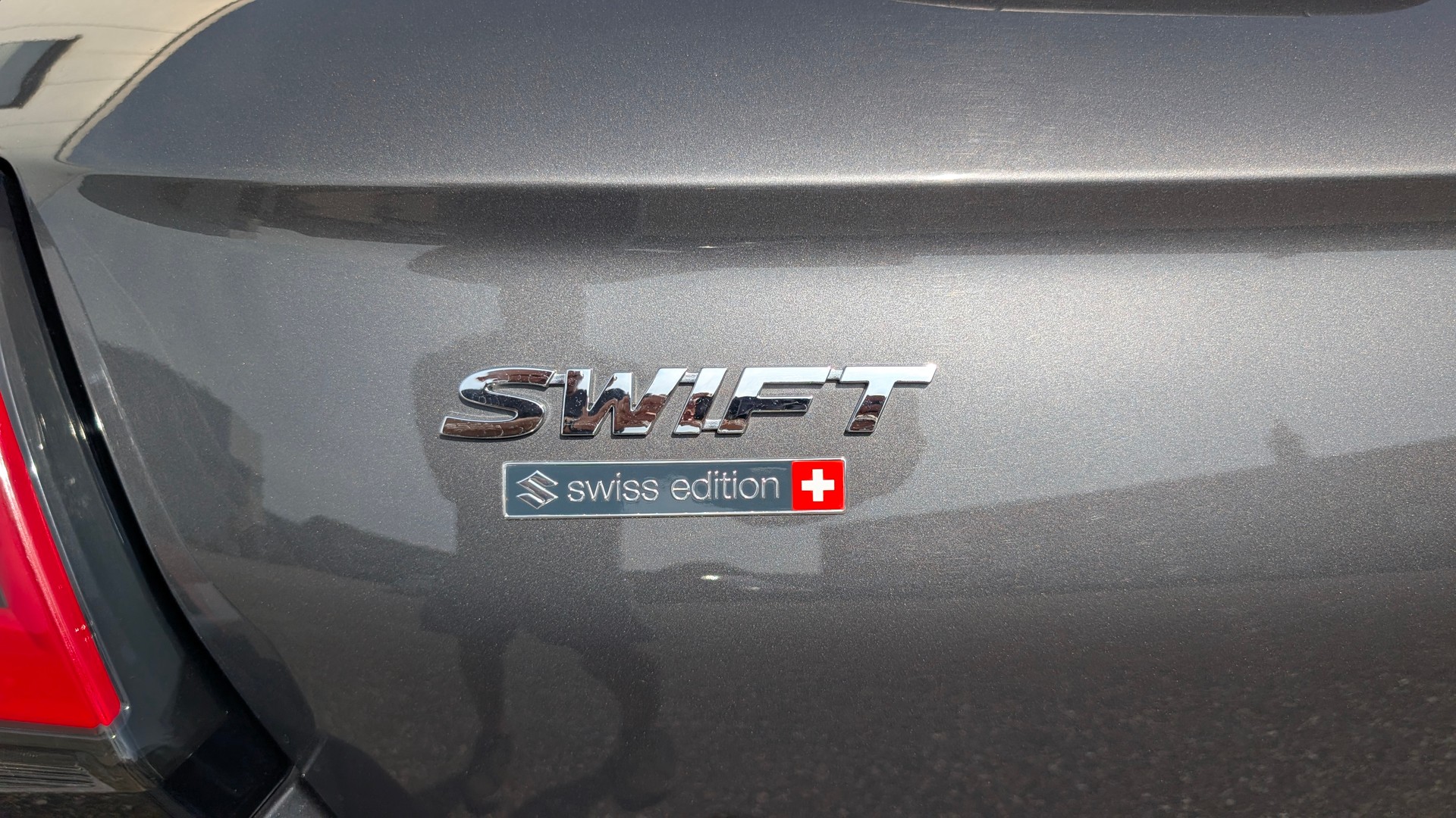 SUZUKI Swift 1.2 1st Edition Top Hybrid 4x4-image-9