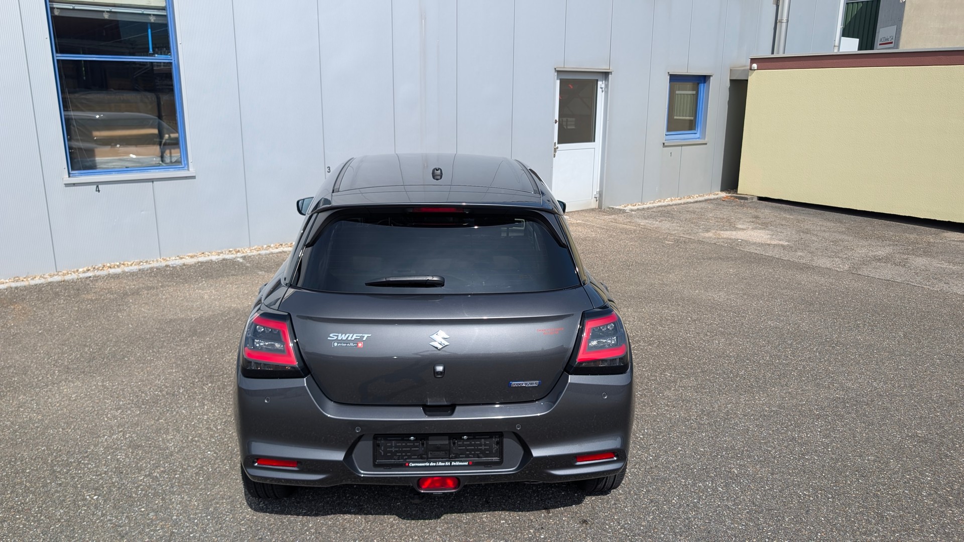 SUZUKI Swift 1.2 1st Edition Top Hybrid 4x4-image-7