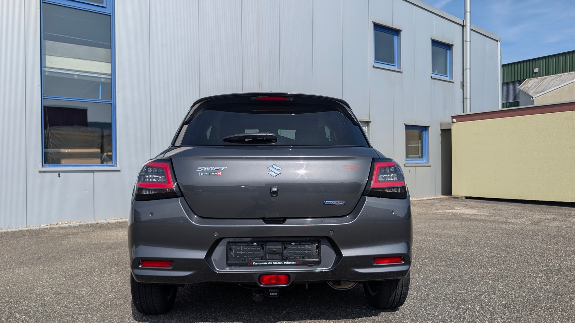 SUZUKI Swift 1.2 1st Edition Top Hybrid 4x4-image-6