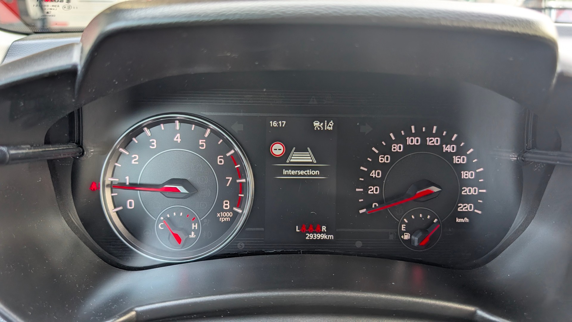 SUZUKI Swift 1.2 1st Edition Top Hybrid 4x4-image-10