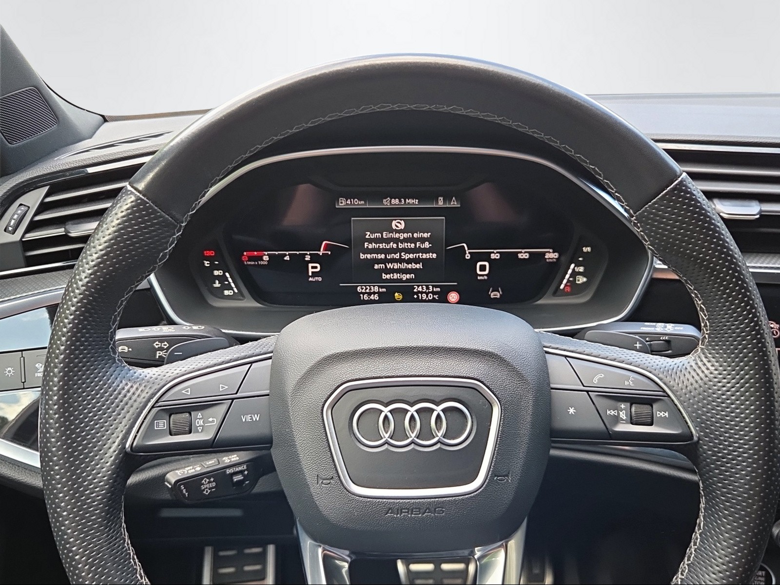 AUDI Q3 Sportback 2.0 40 TFSI S line quattro S-Tronic-image-10