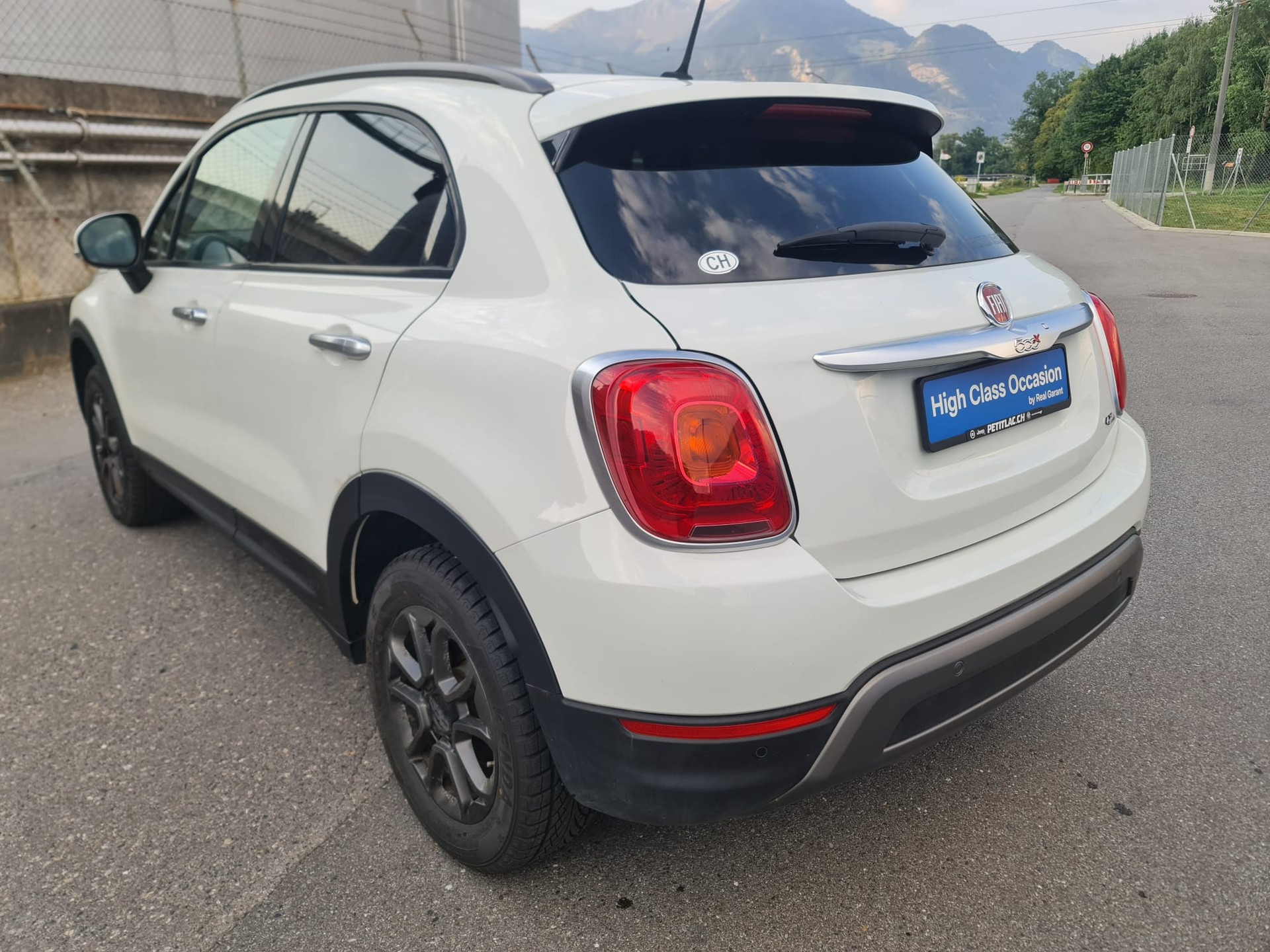 FIAT 500X 1.4T Cross 4x4 Automatic-image-4