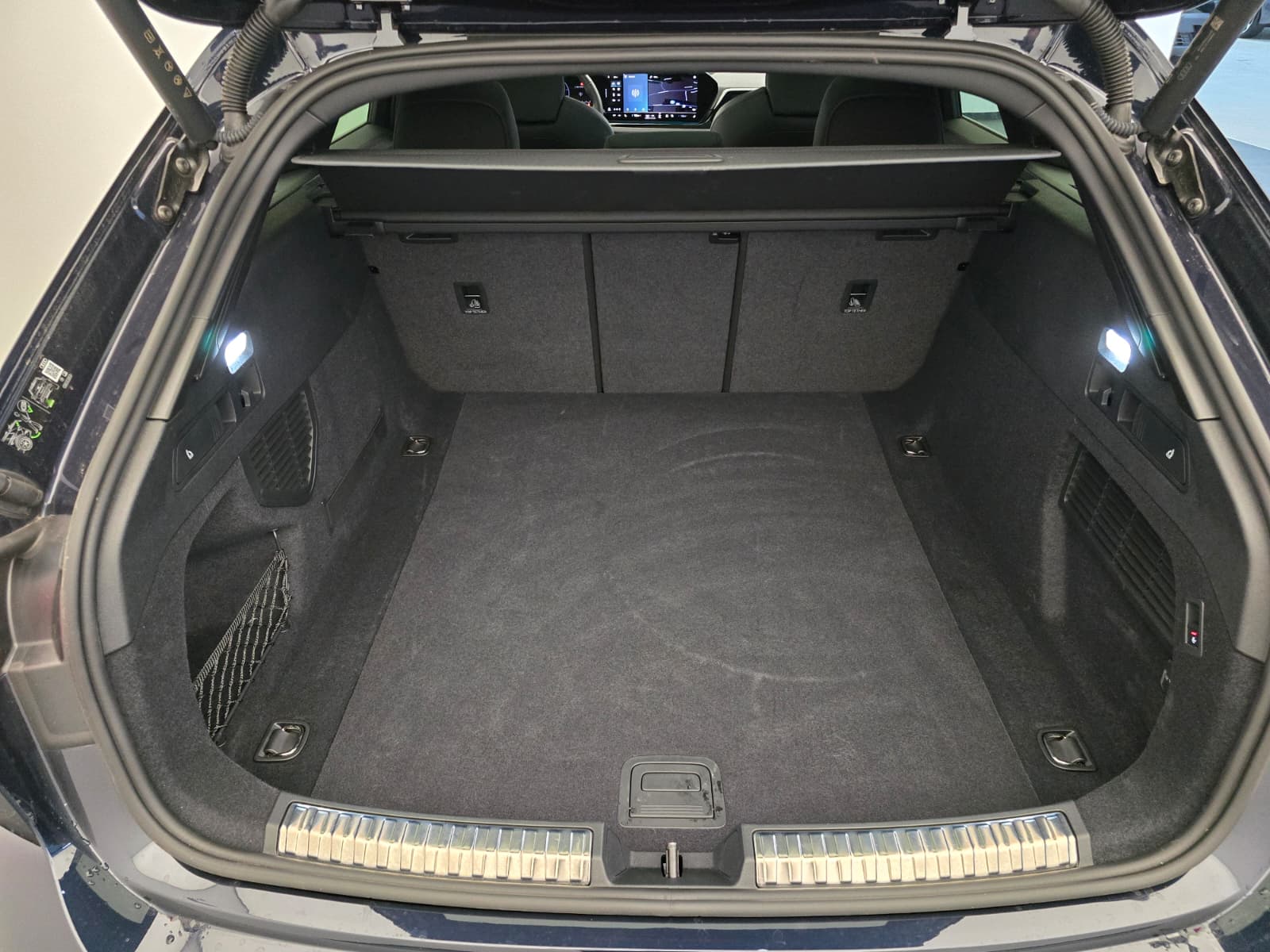 AUDI A5 Avant TFSI quattro 150 kW S tronic-image-16