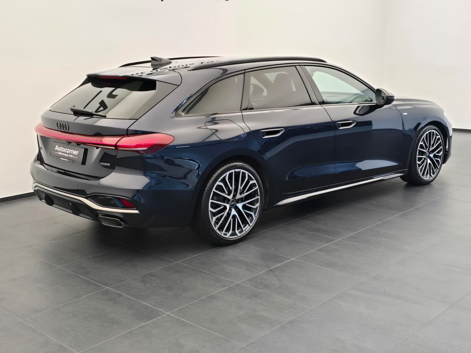 AUDI A5 Avant TFSI quattro 150 kW S tronic-image-6