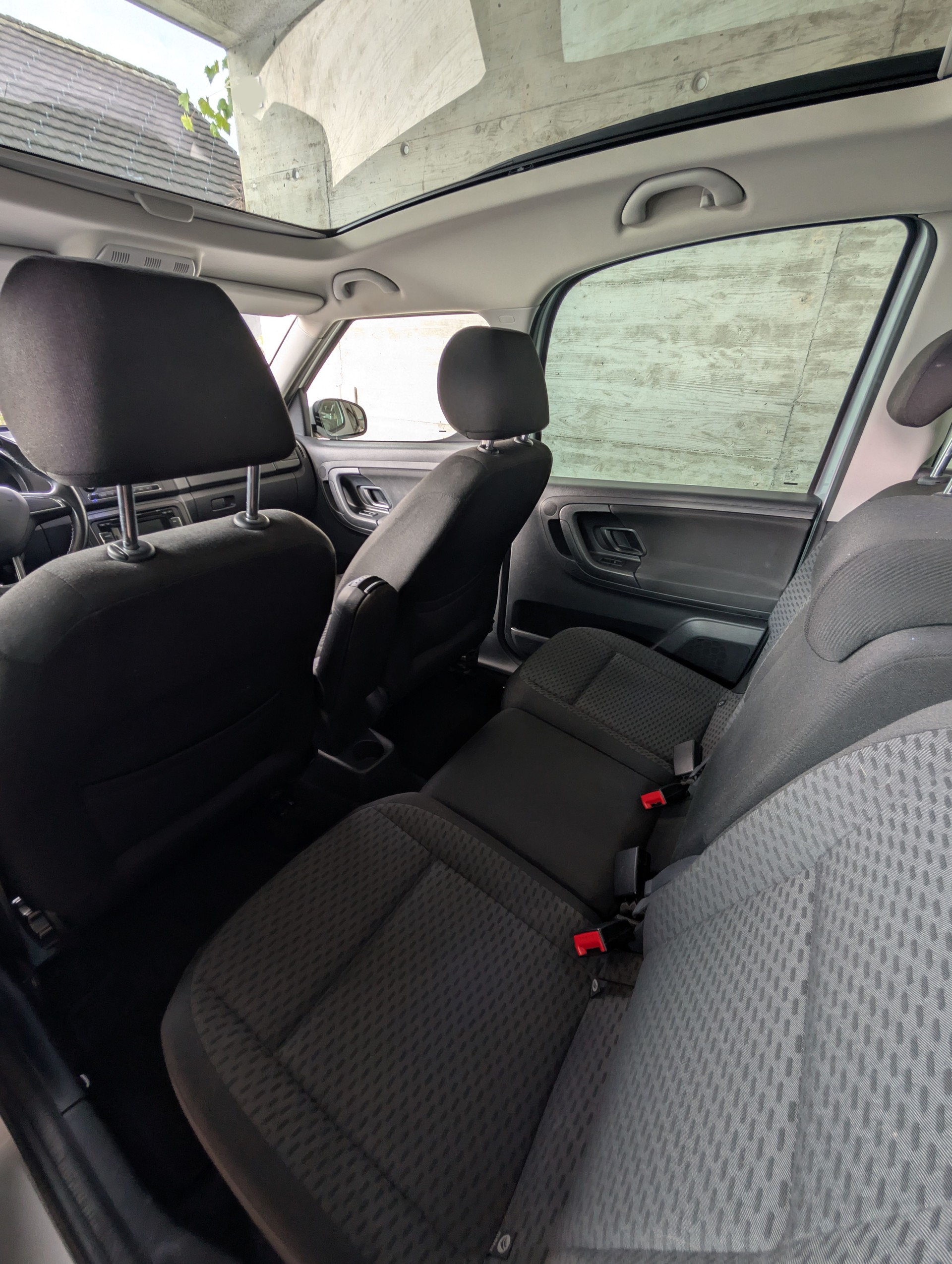 SKODA 1.2 TSI 105 Ambition DSG-image-4