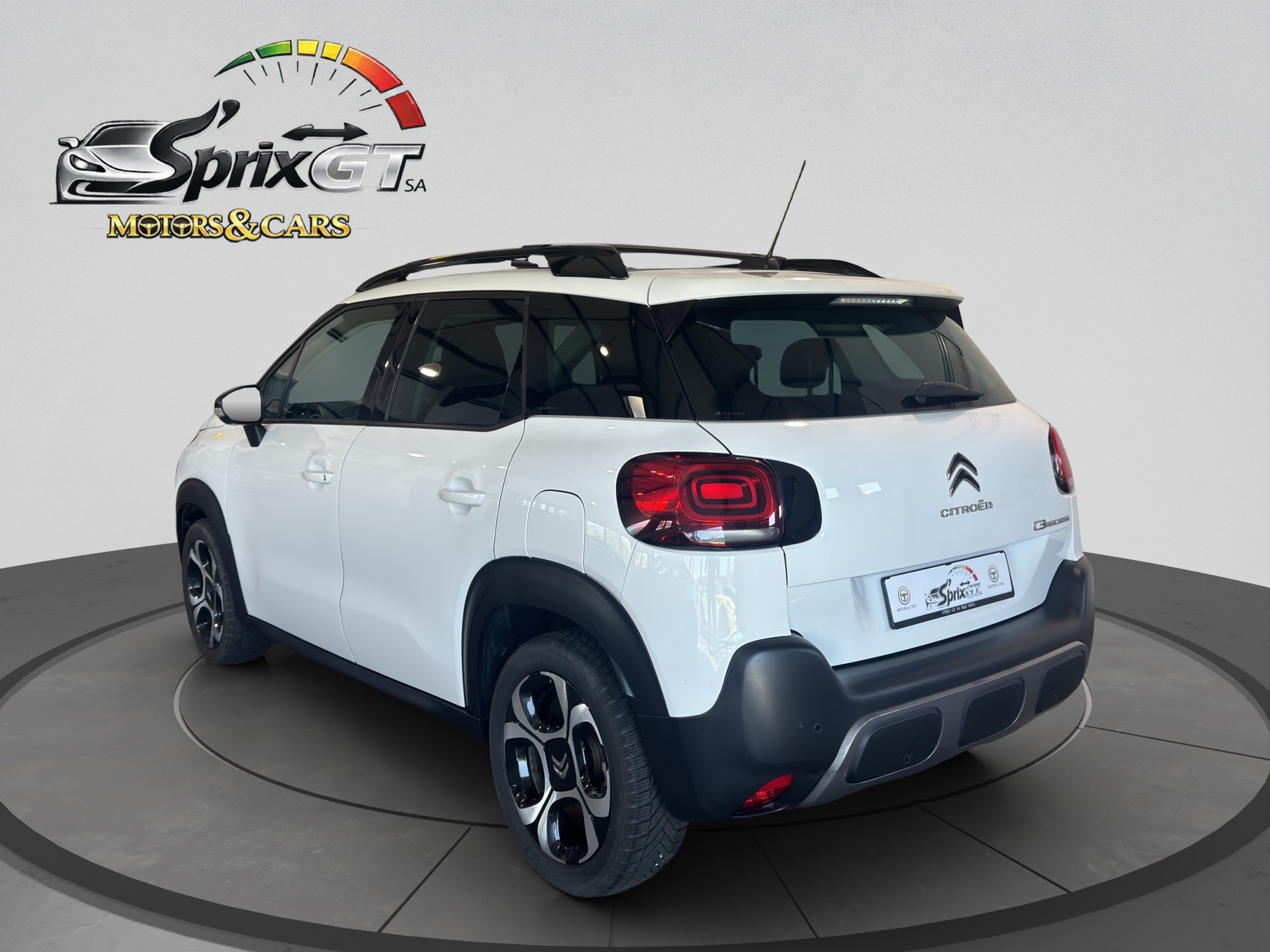 CITROEN C3 Aircross 1.2i PureTech Shine EAT-image-2